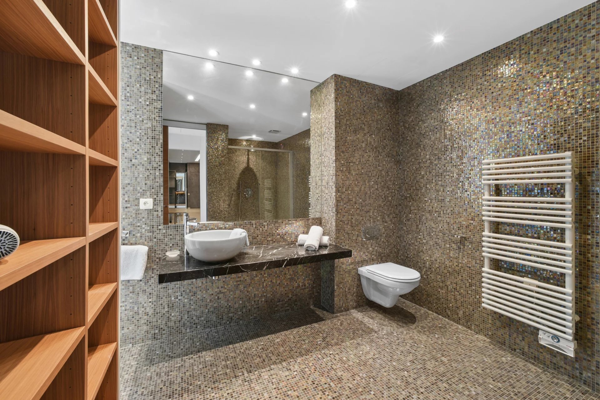 Villa contemporaine d'exception à Èze Bord de Mer – Un véritable écrin entre mer et montagne