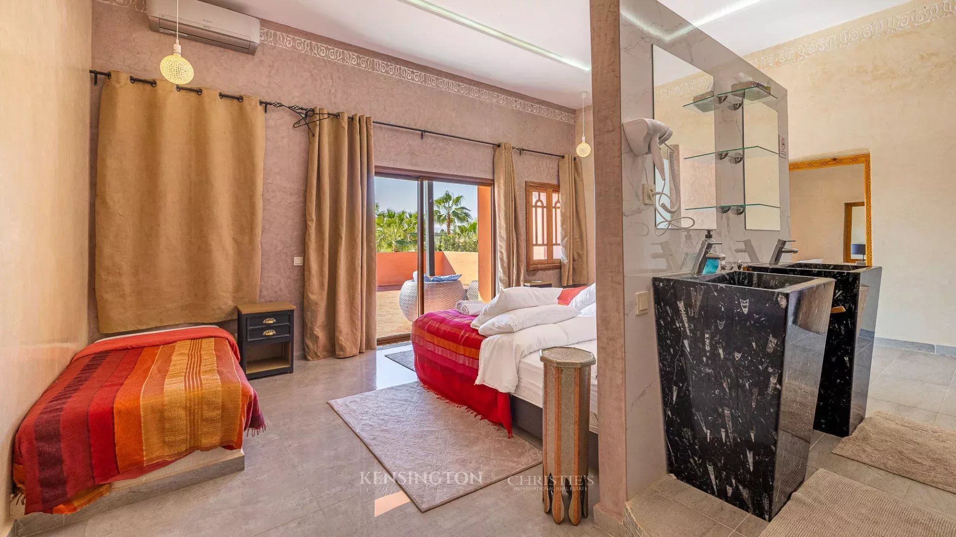 12 Bedroom Villa/Townhouse's Image 13