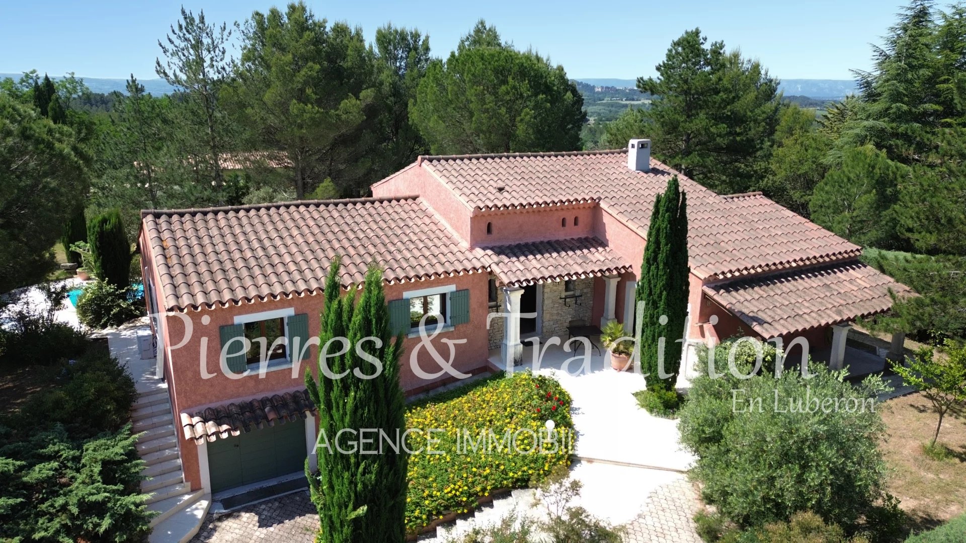 Agence immobilière de Pierres et Tradition en Luberon Apt