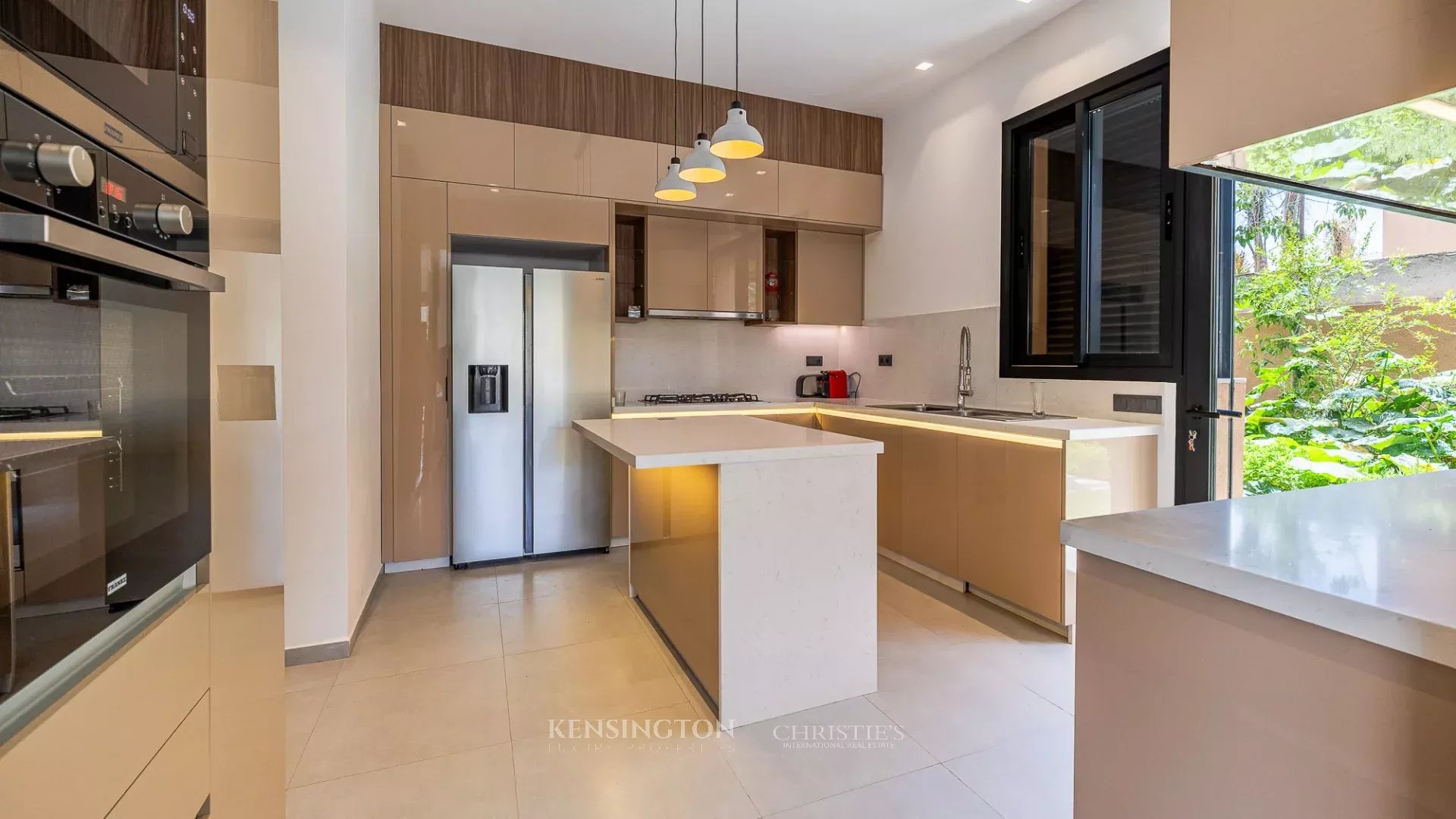 5 Bedroom Villa/Townhouse's Image 6