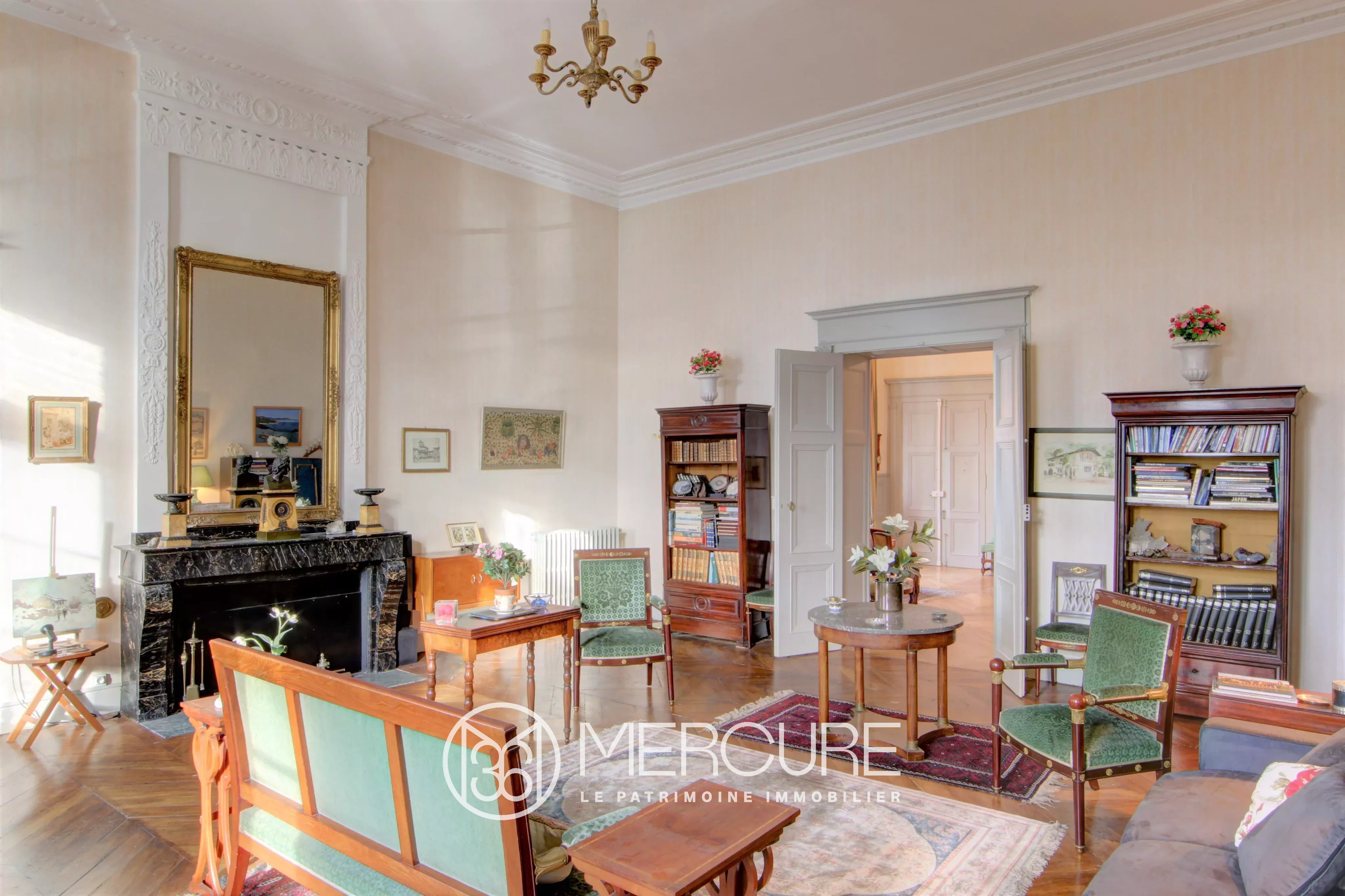 PRESTIGE 6-ROOM APARTMENT – GARDEN - 8143TS