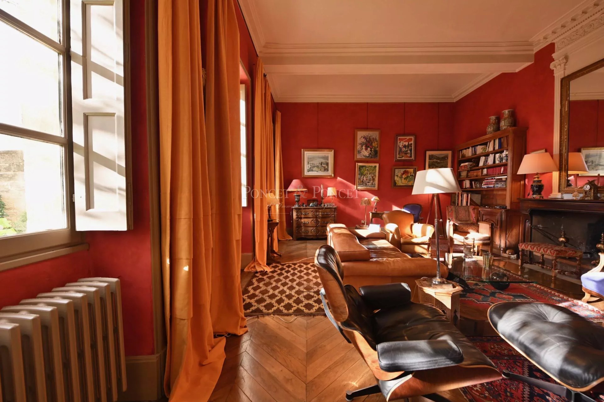9 Bedroom Villa/Townhouse's Image 3