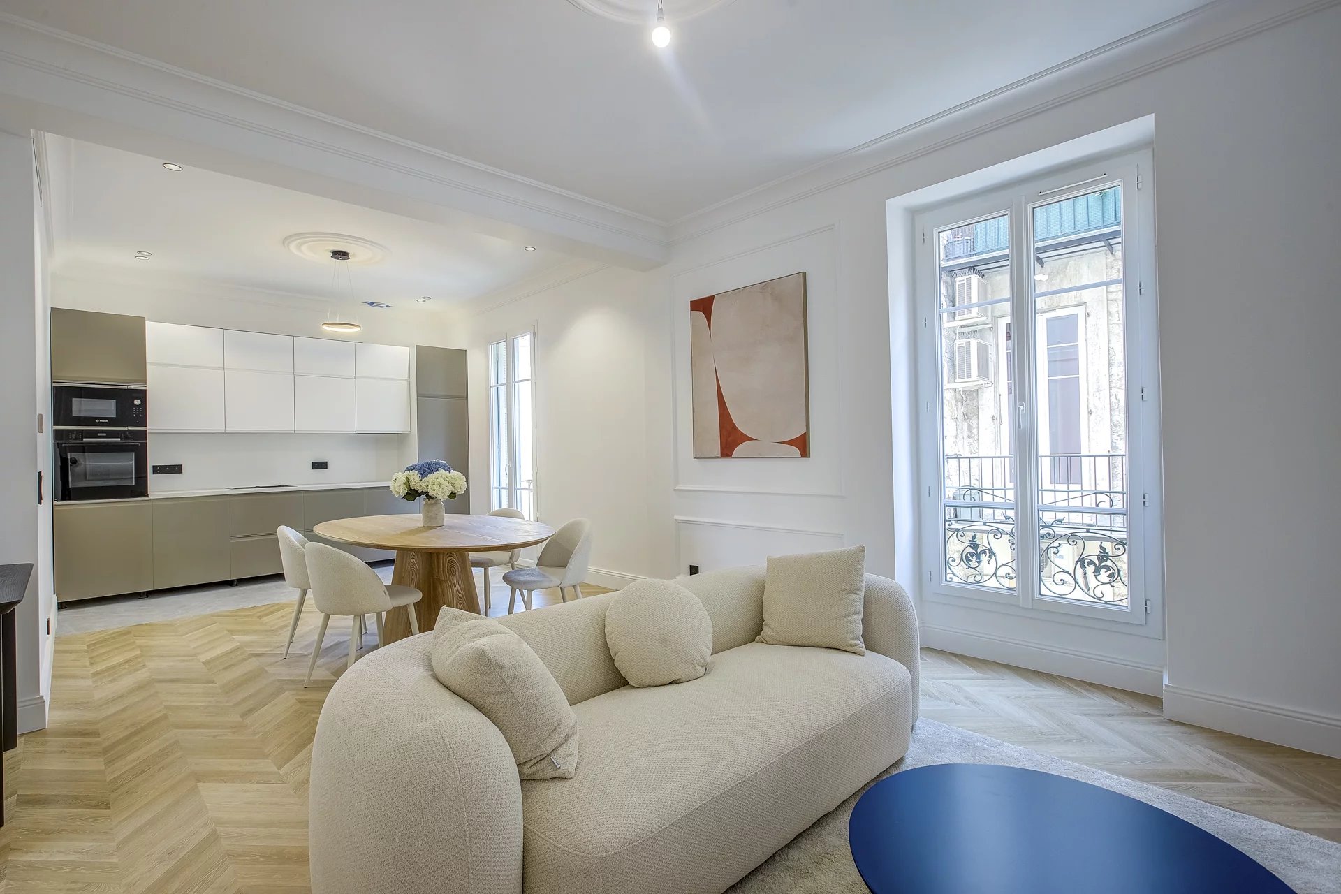 NICE CARRÉ D'OR - SUPERBE 3 PIÈCES ENTIÈREMENT RENOVÉ