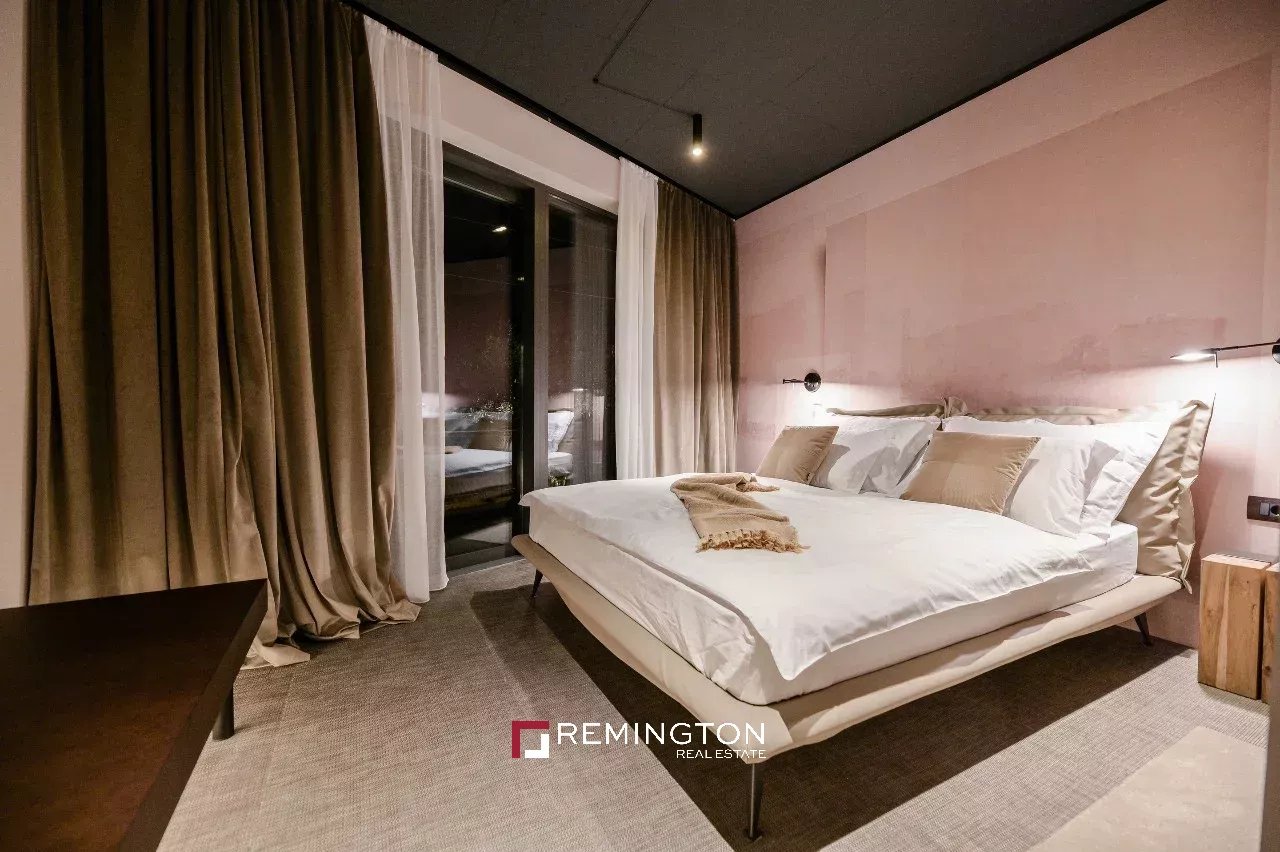 5 Bedroom Villa/Townhouse's Image 30