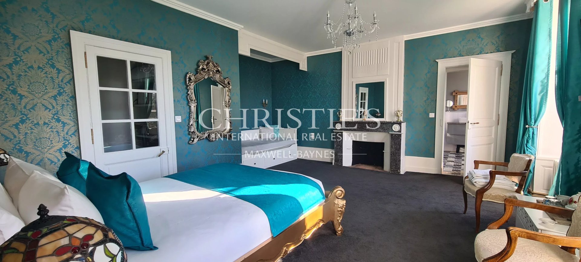 10 Bedroom Chateau's Image 7