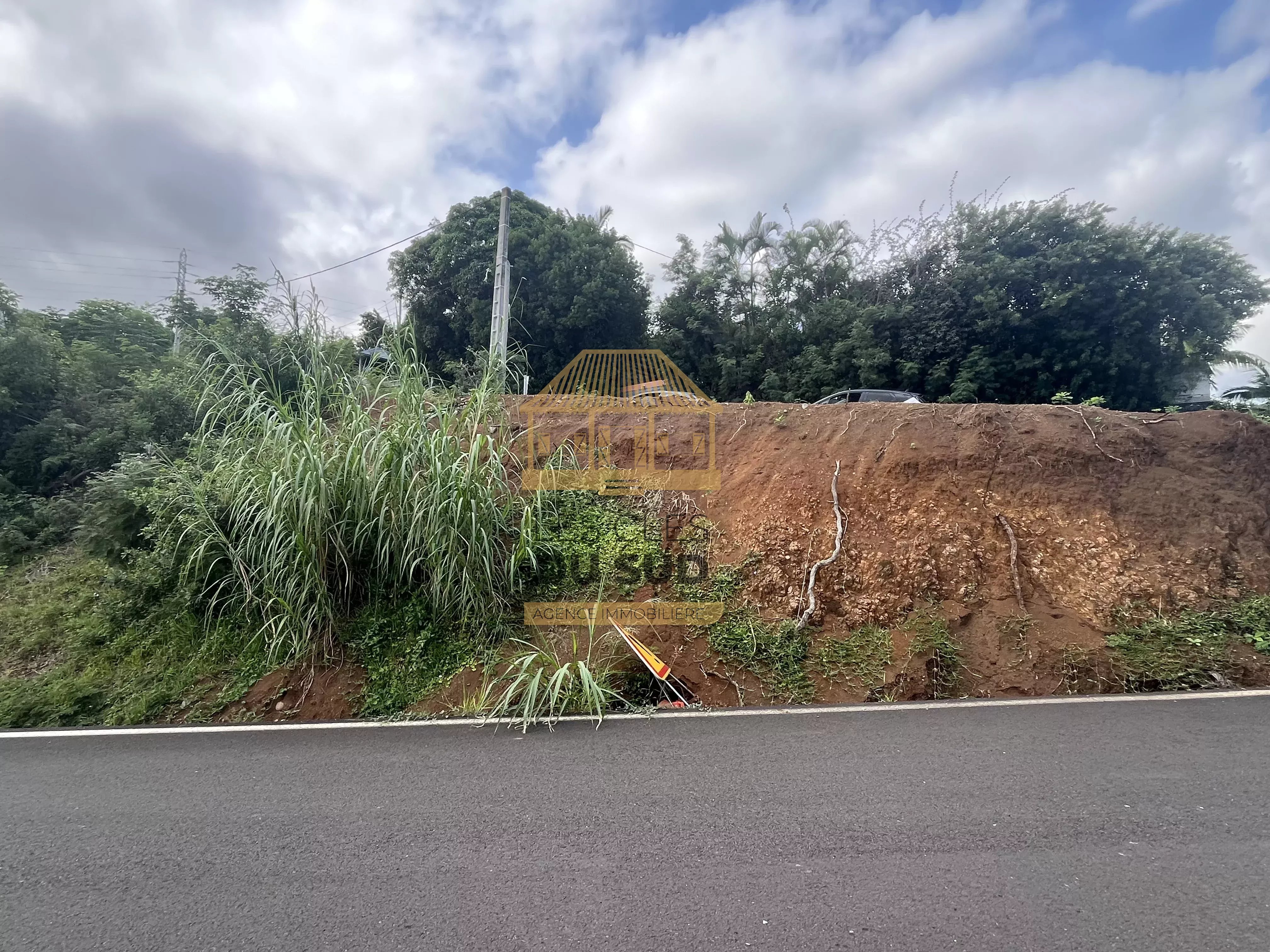 Terrain constructible vue mer panoramique à vendre à l’Étang-Salé – 230 m² environ avec permis en cours