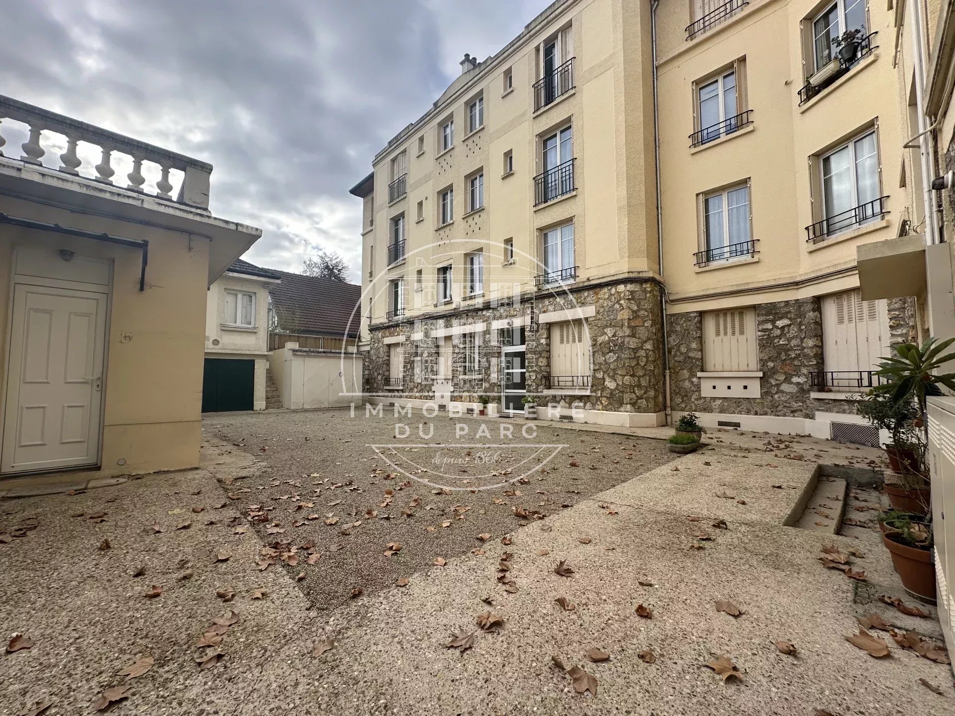 Agence immobilière de 