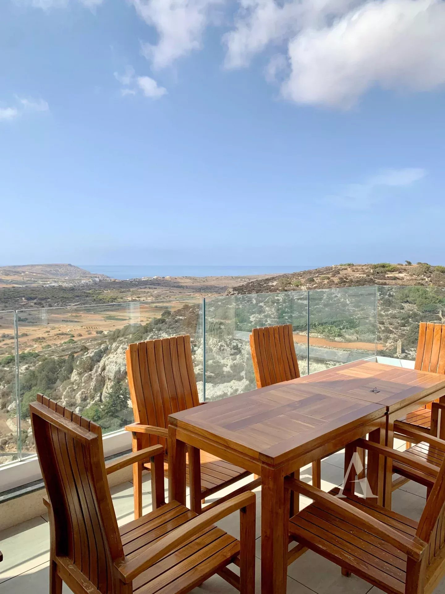 Luxurious Apartment with Scenic Views in Mellieha
