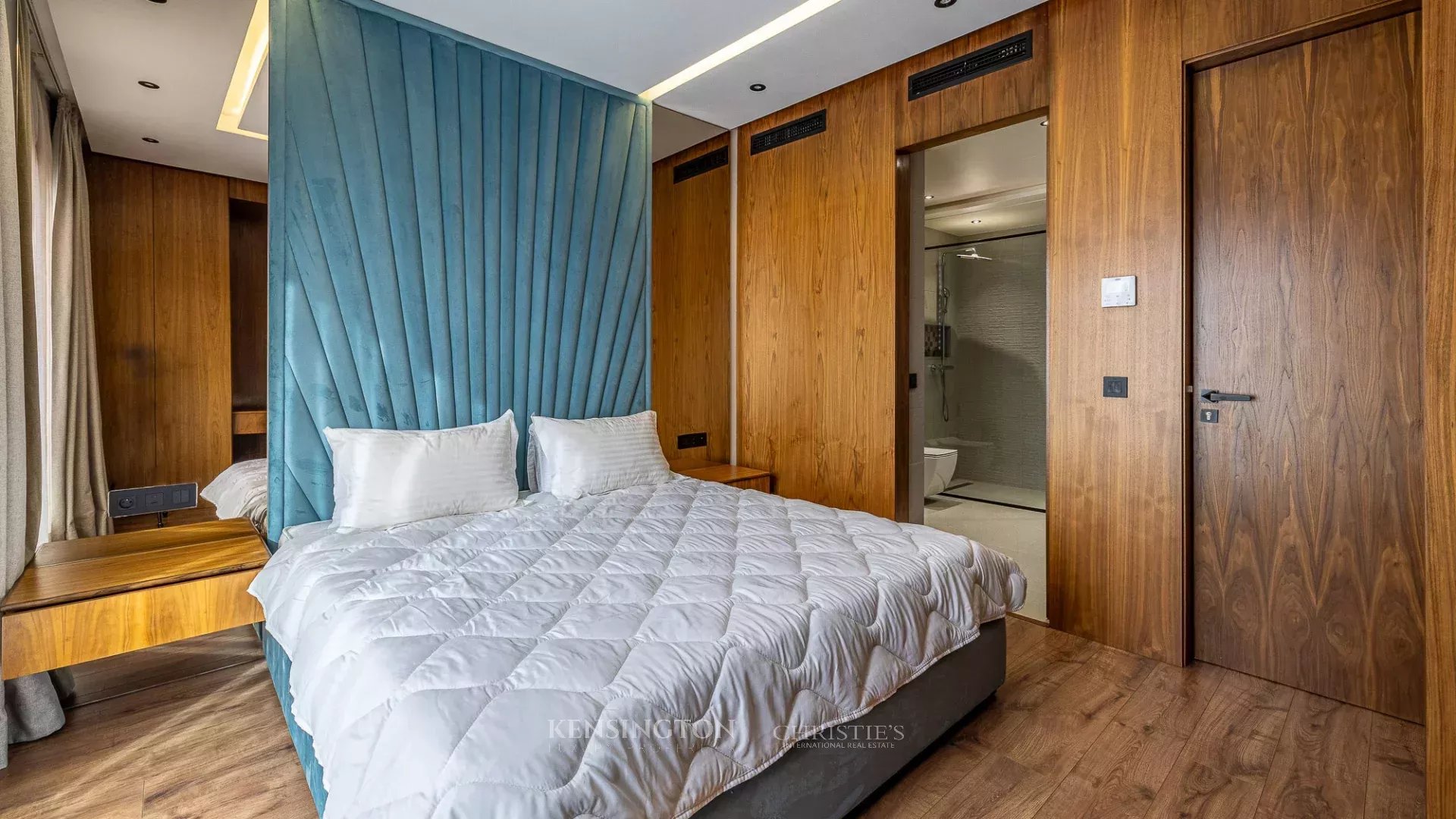 5 Bedroom Villa/Townhouse's Image 39