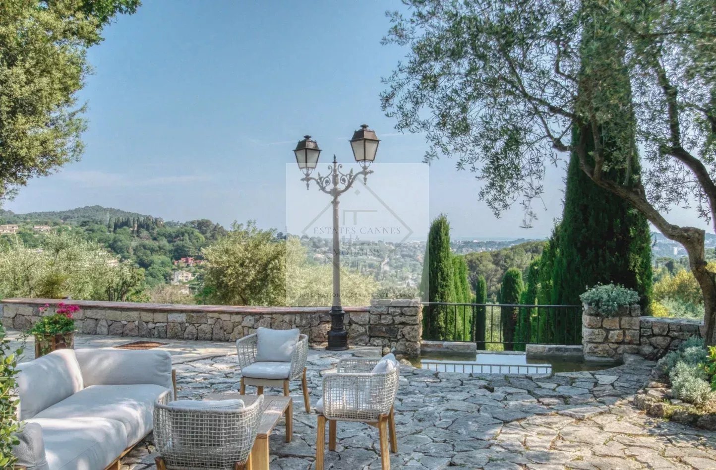 Villa Provençale avec piscine et court de tennis, à pied du village de Mougins — photo 28