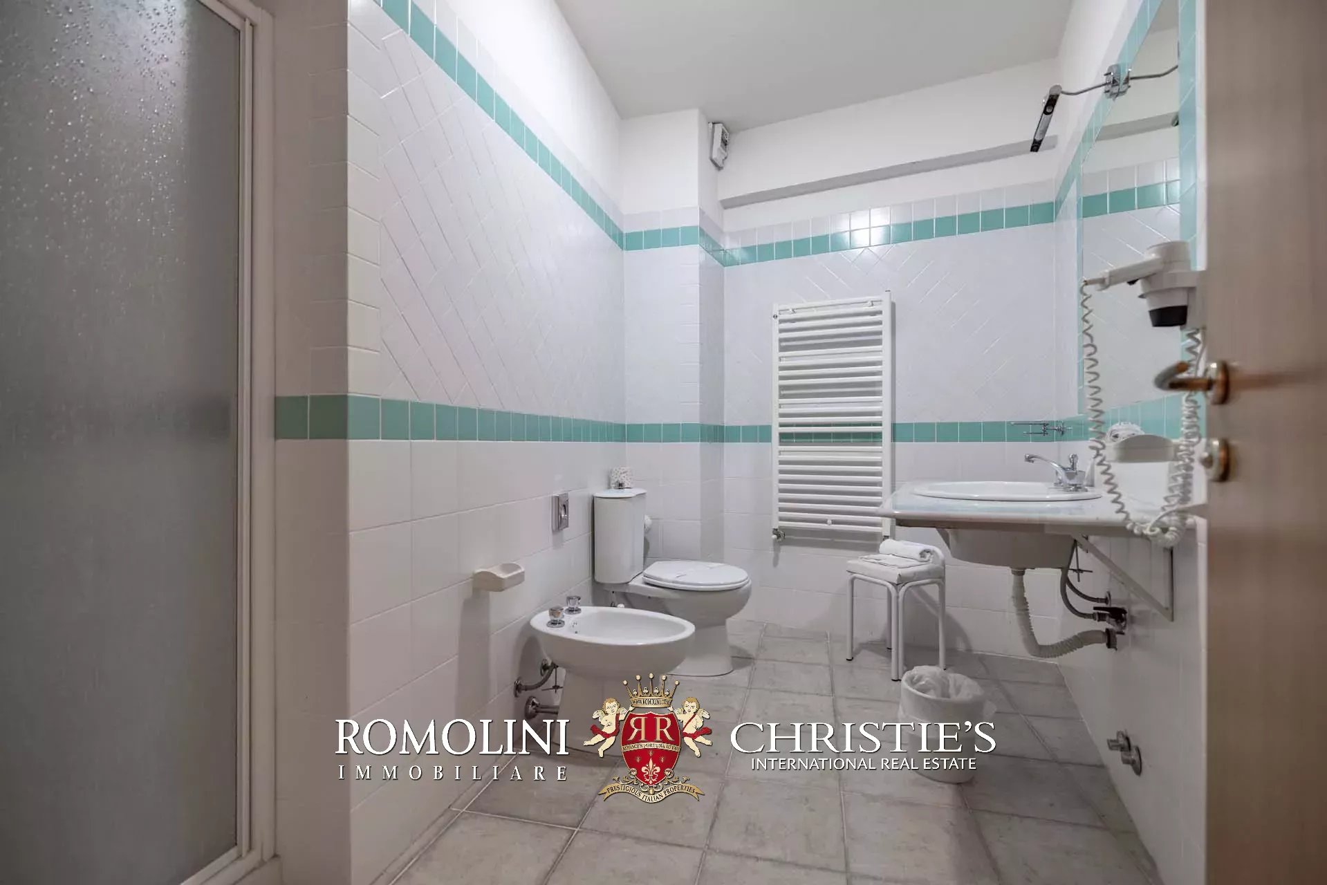 108 Bedroom Villa/Townhouse's Image 50