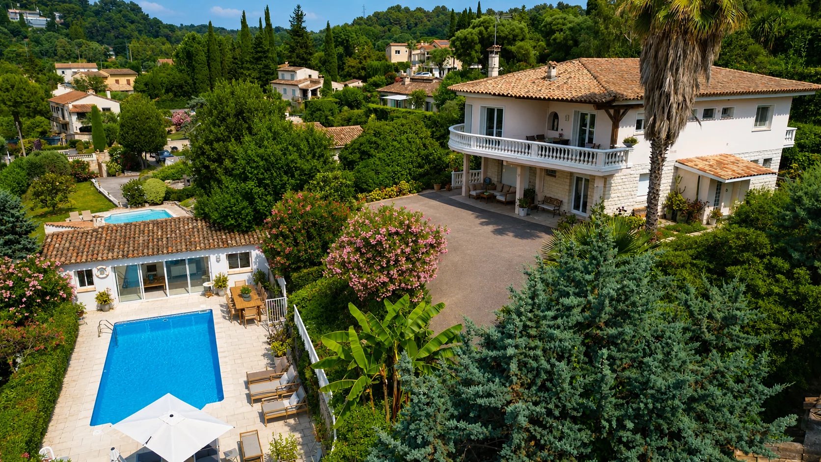 Image of Villa - 7 Bedrooms for Sale in Alpes-Maritimes-Vence-France, Image 2