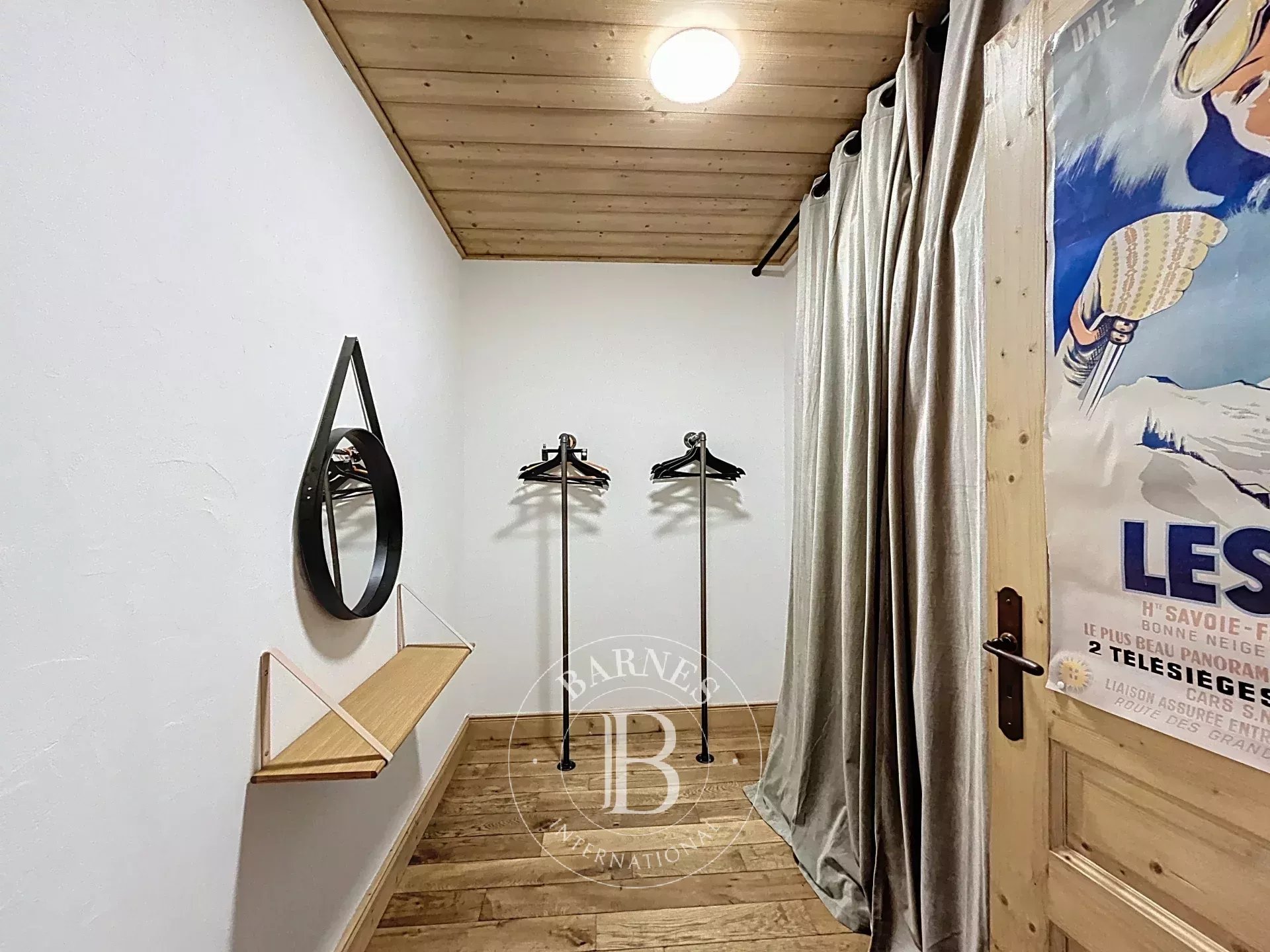 Photo of Les Gets – Ski-in/Ski-out property with 3 units