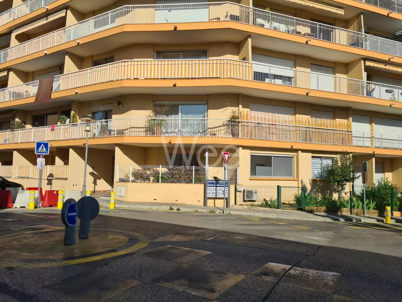 A LOUER Local Bureau