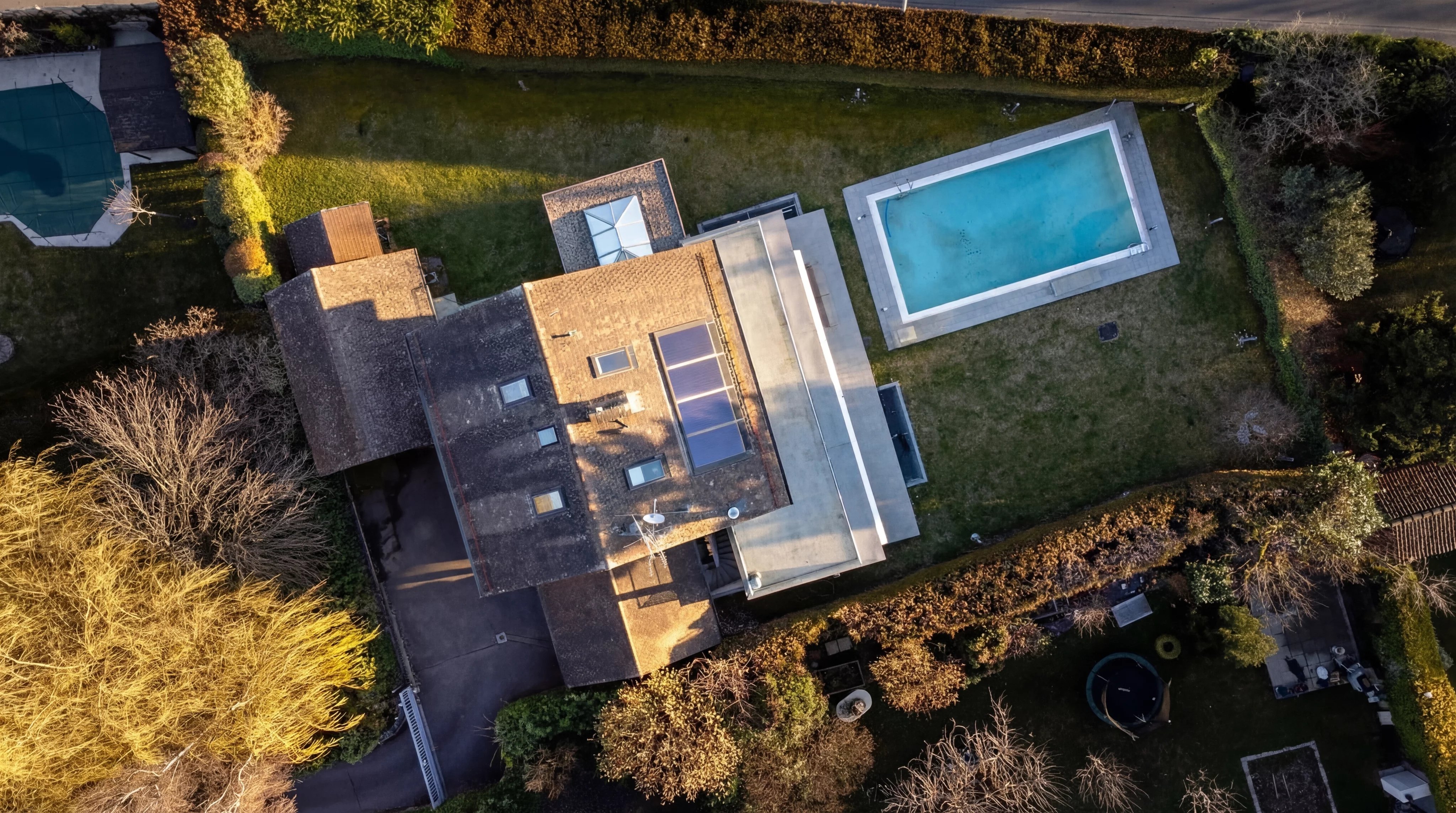 Villa de 330 m2 avec piscine et beau terrain