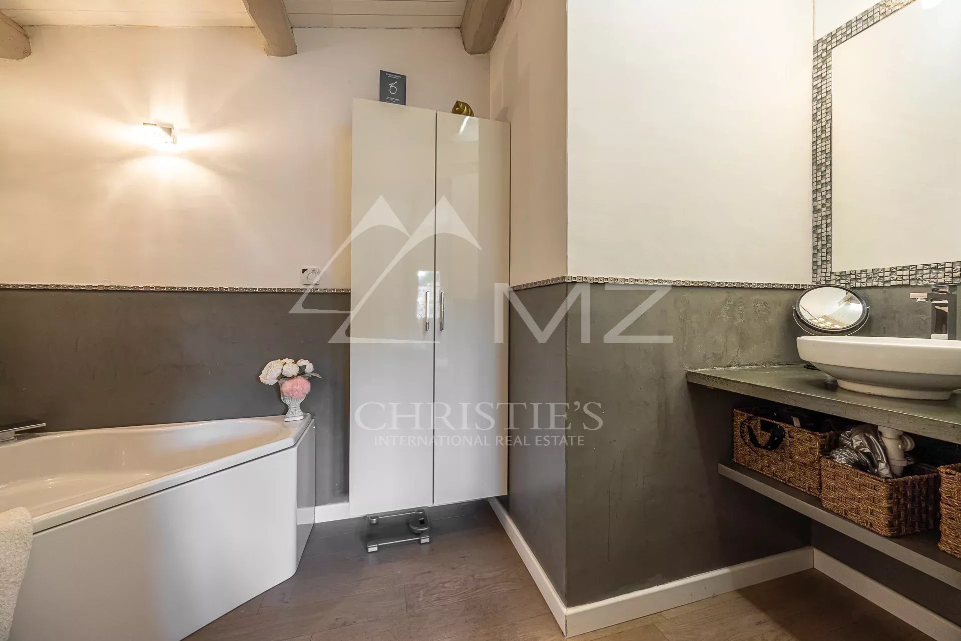 4 Bedroom Villa/Townhouse's Image 6