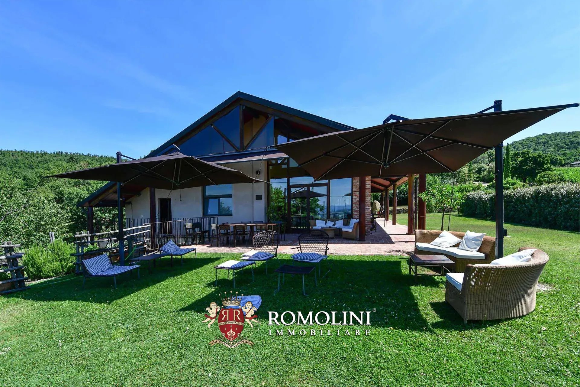 16 Bedroom Vineyard's Image 51