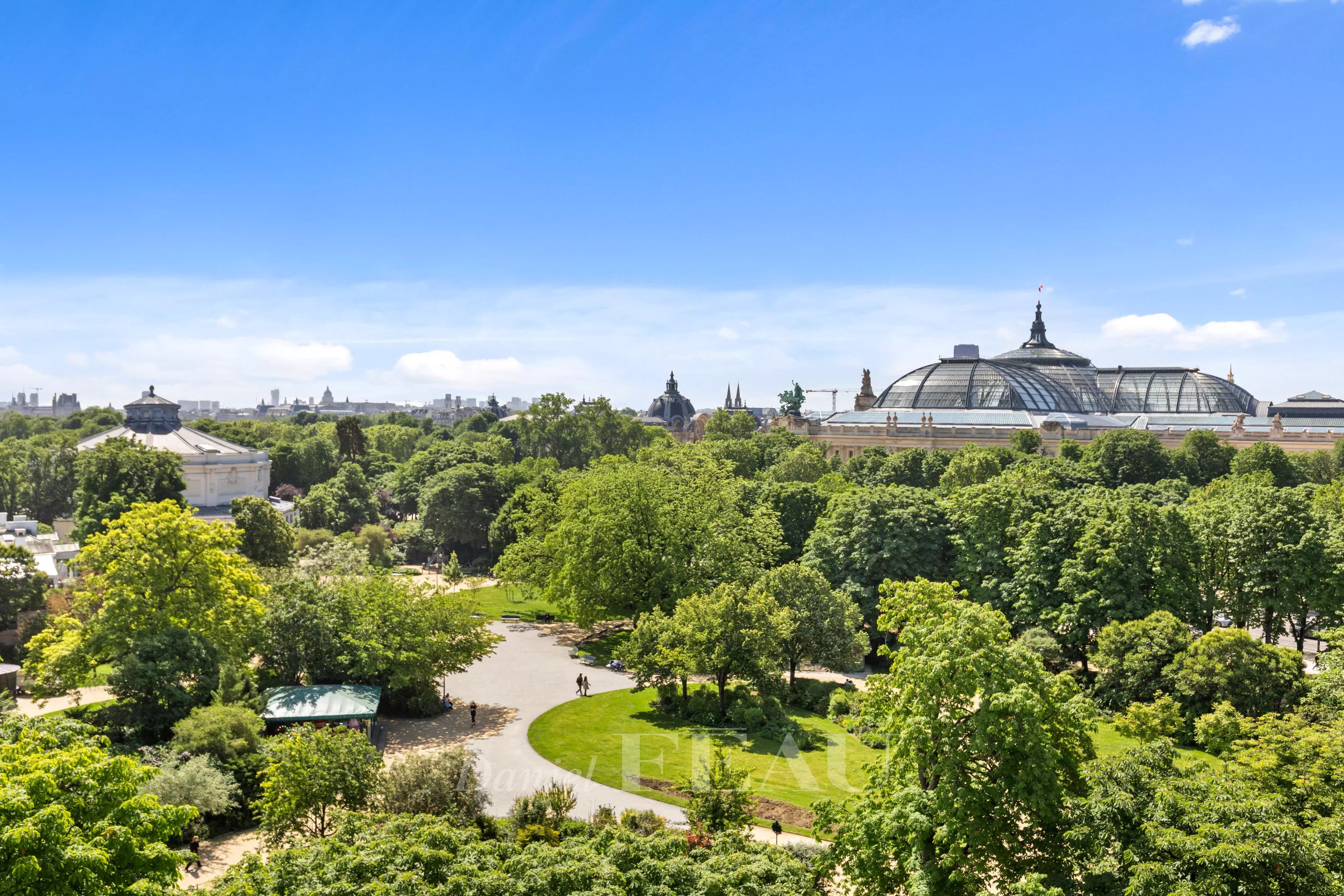 Sale Apartment Paris 8th