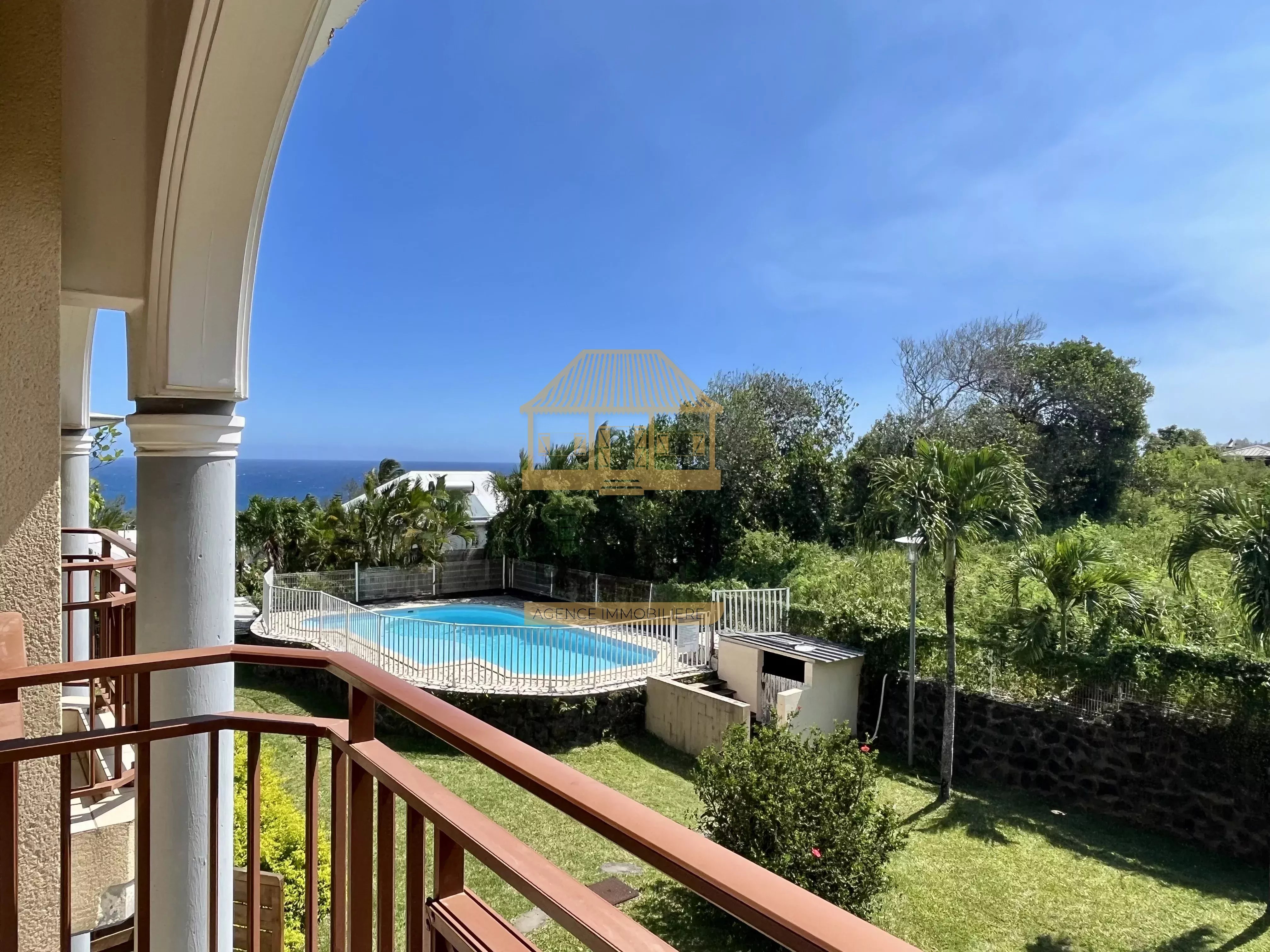 Location appartement T3 meublé vue mer avec piscine à Manapany Les Bains
