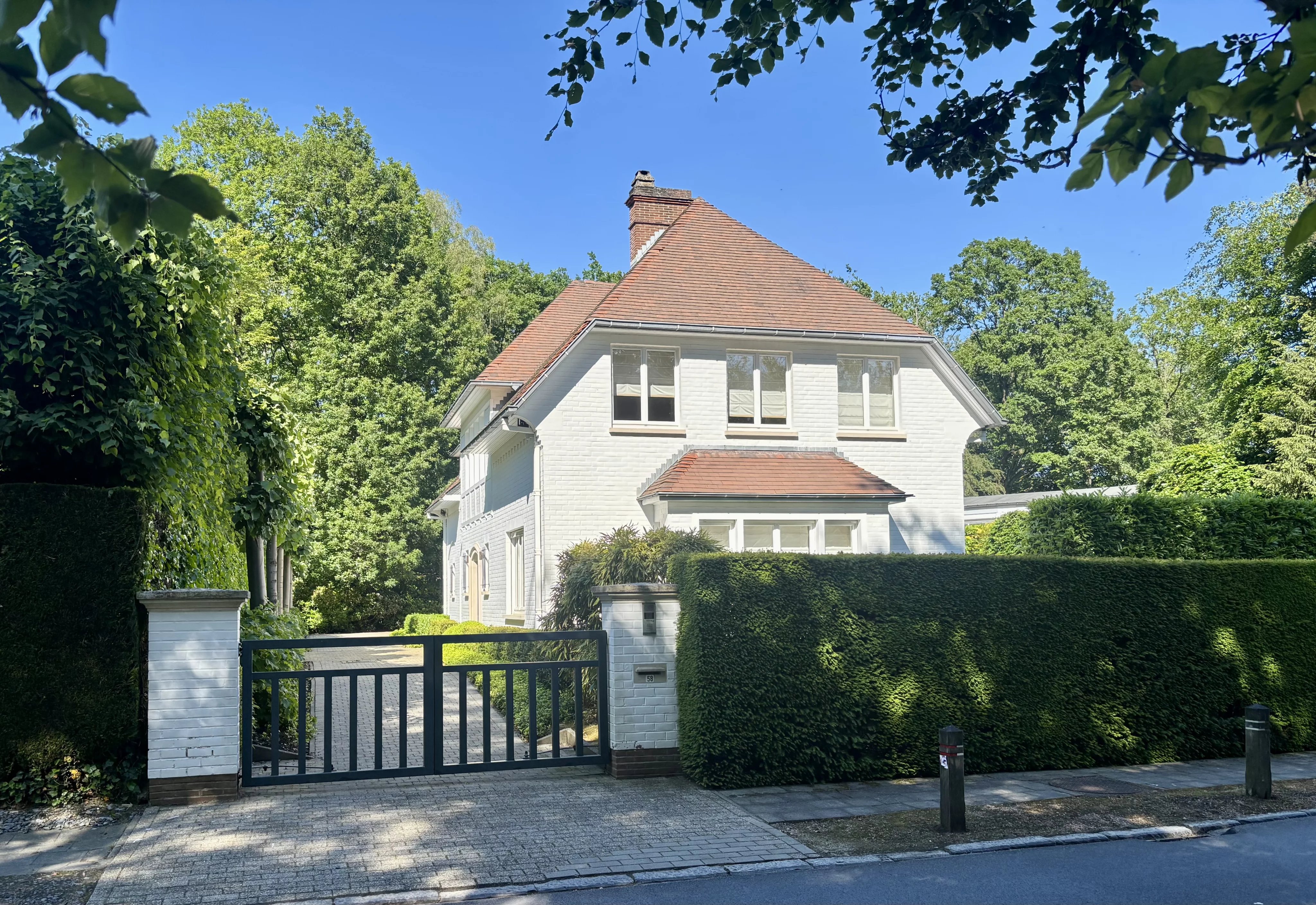 Élégante villa de caractère sur terrain +- 10 ares