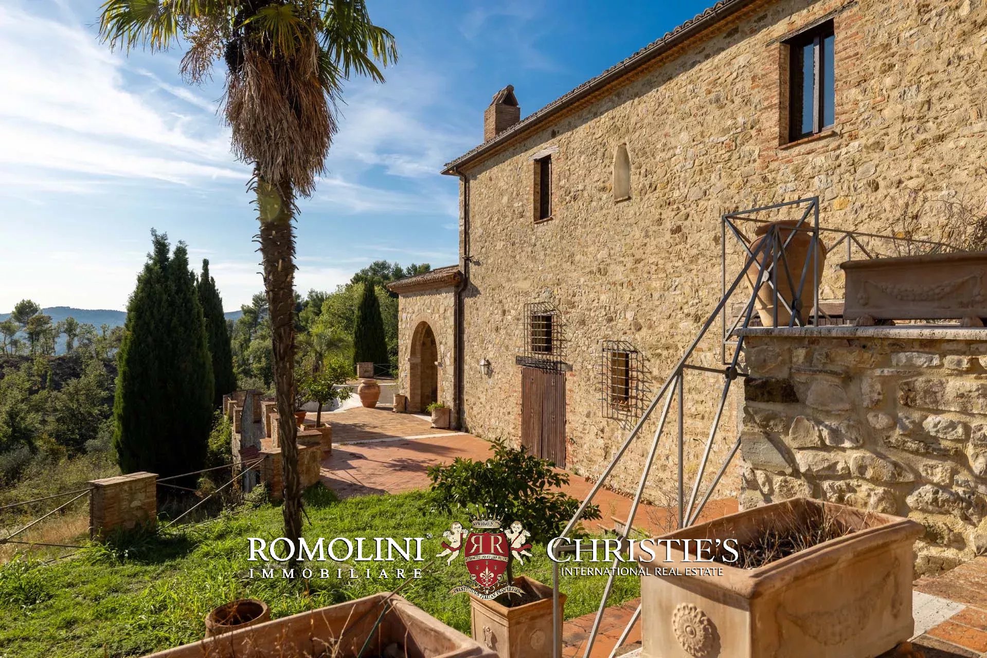 10 Bedroom Villa/Townhouse's Image 54