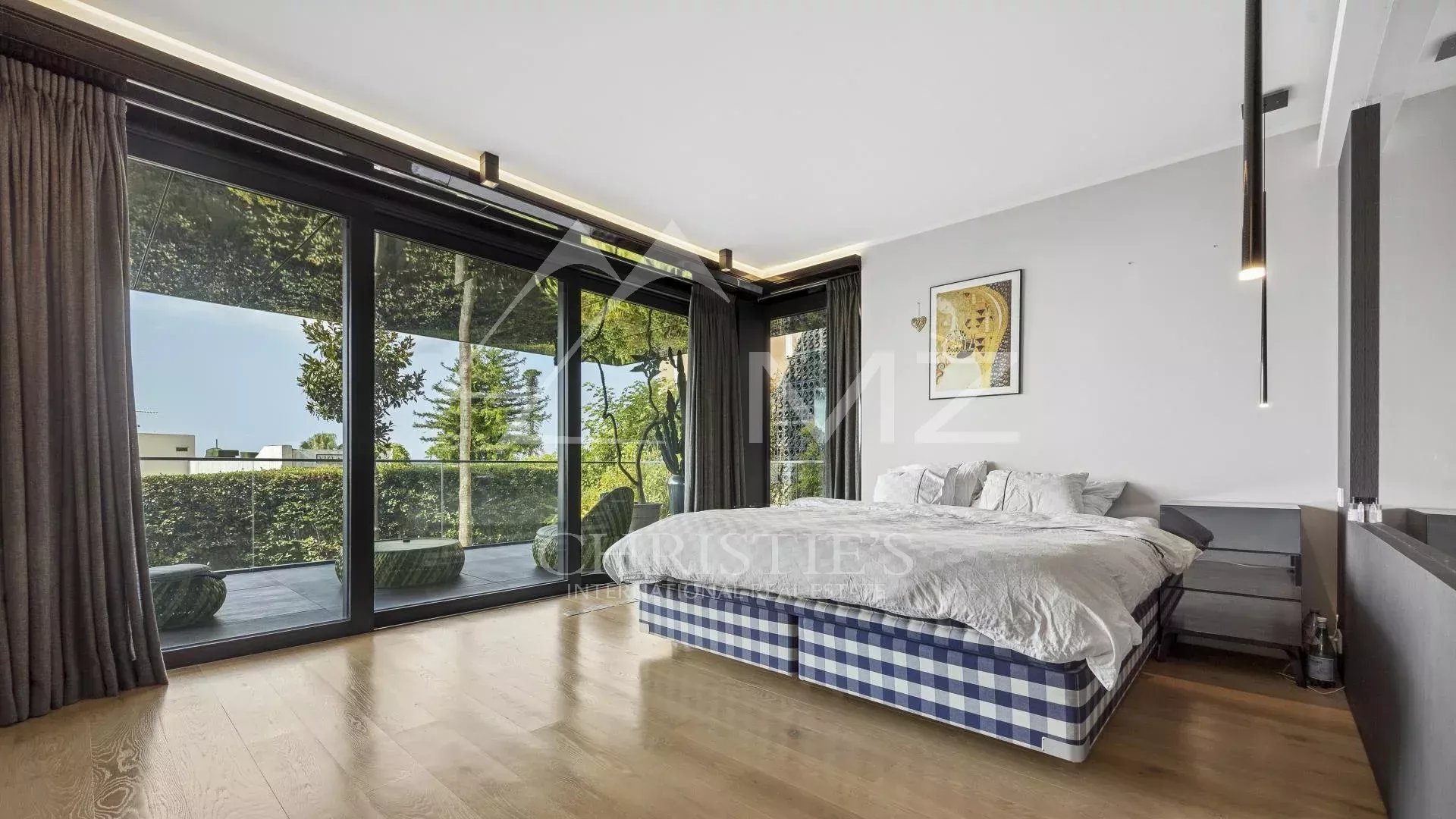 2 Bedroom Apartment/Flat's Image 3