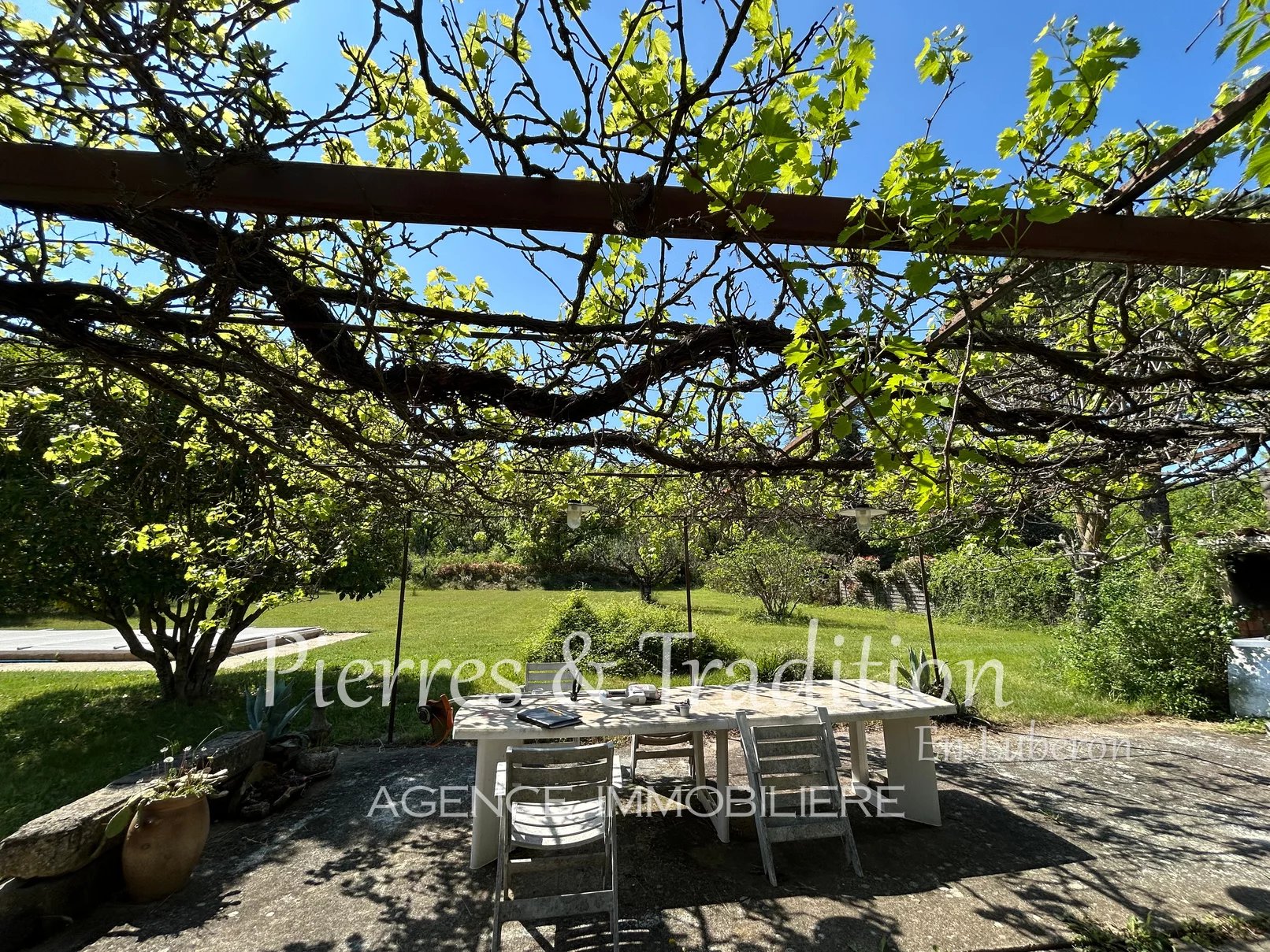Agence immobilière de Pierres et Tradition en Luberon Apt