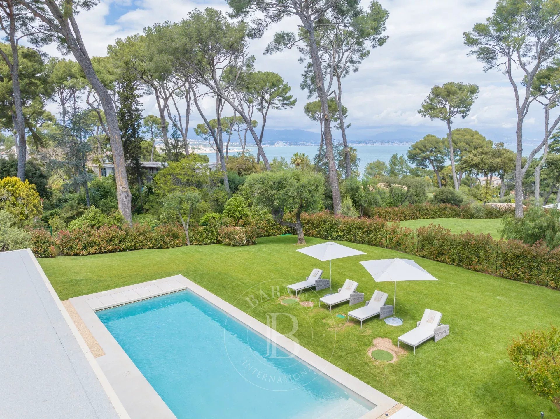 Villa Antibes - picture 26