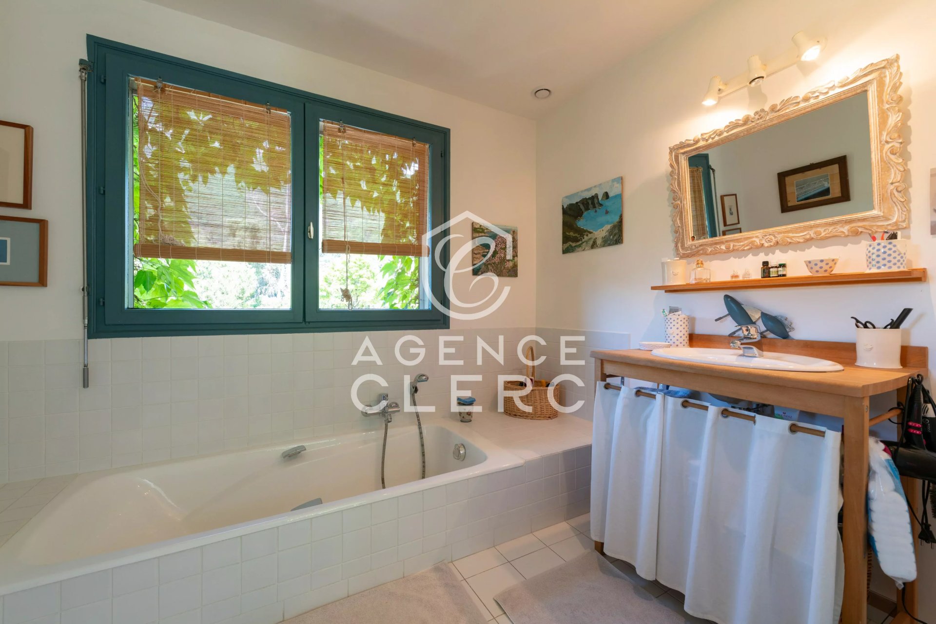 7 Bedroom Villa/Townhouse's Image 17