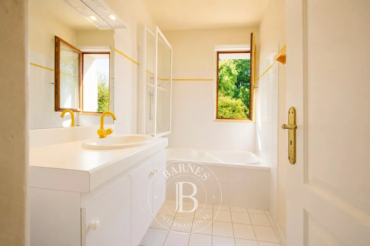 Belley  - Maison 7 Pi&egrave;ces 4 Chambres - picture 10