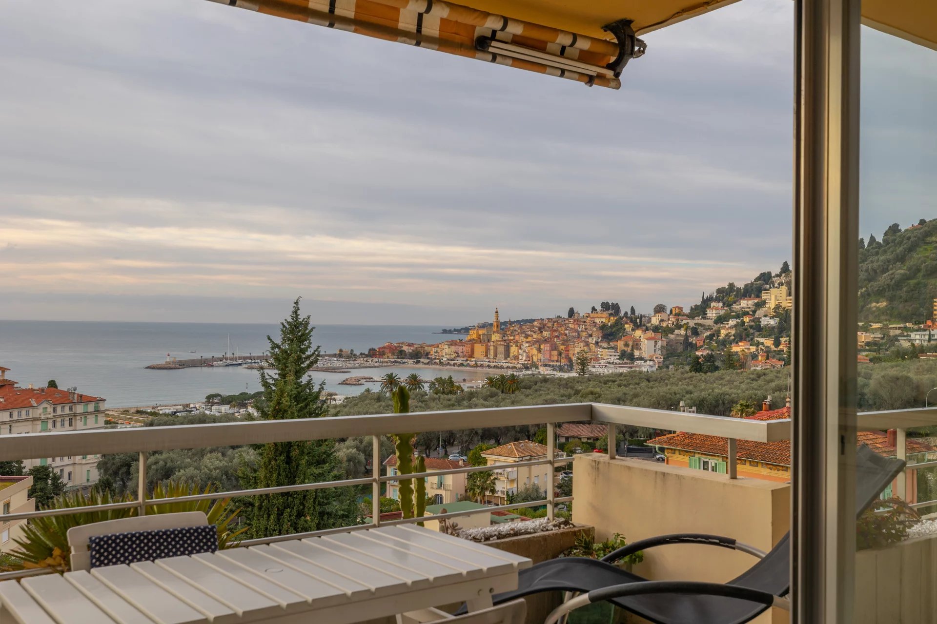 Menton bvd Garavan quite in high standard residence
