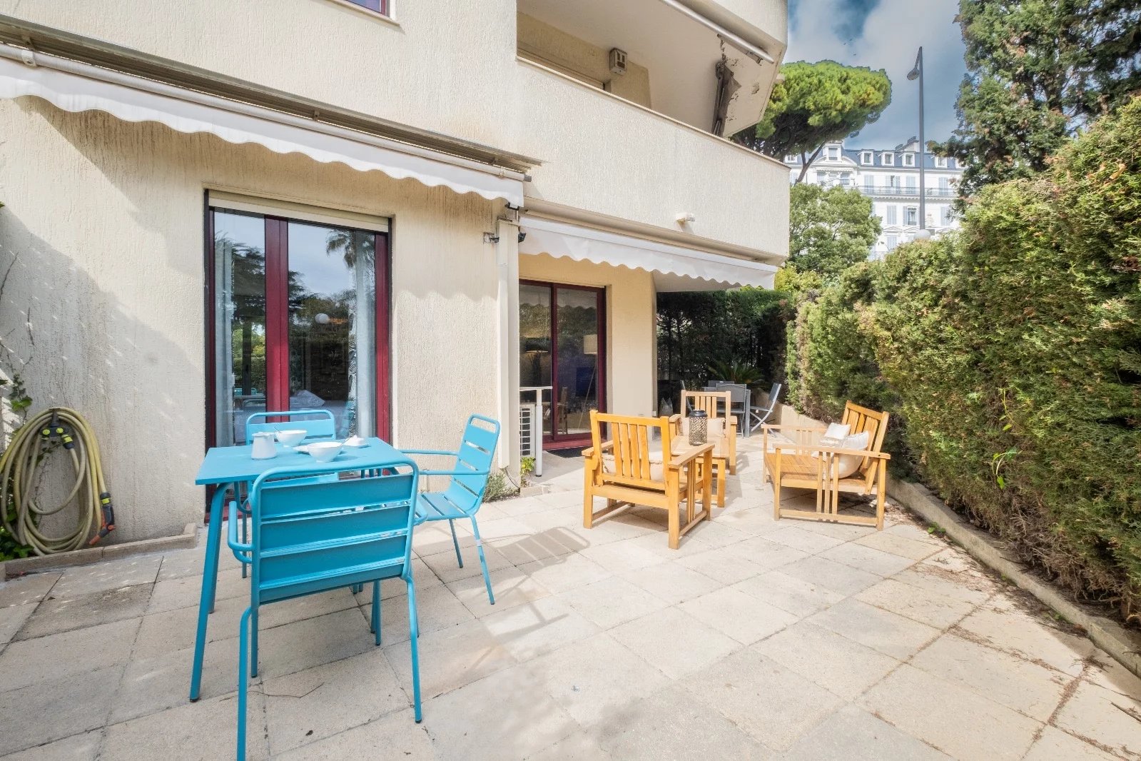 Cannes Montfleury 3 p en rdj cave et garage