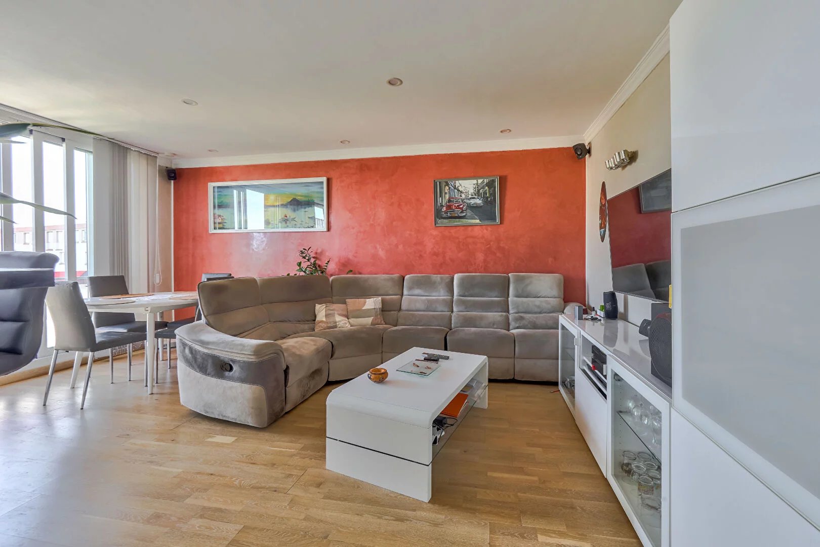 CALME - LUMINEUX - BALCON et PARKING
