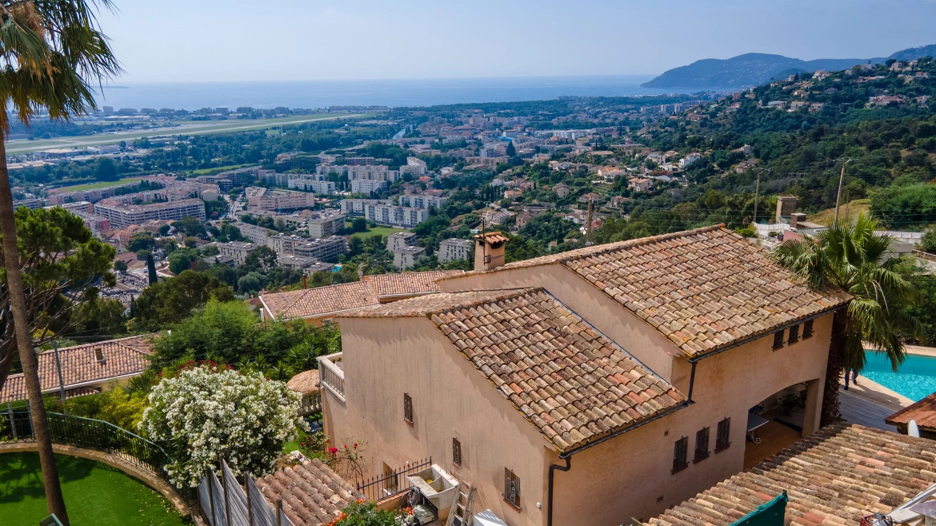 7 Room Villa with Pool and Panoramic View of the Bay of Cannes