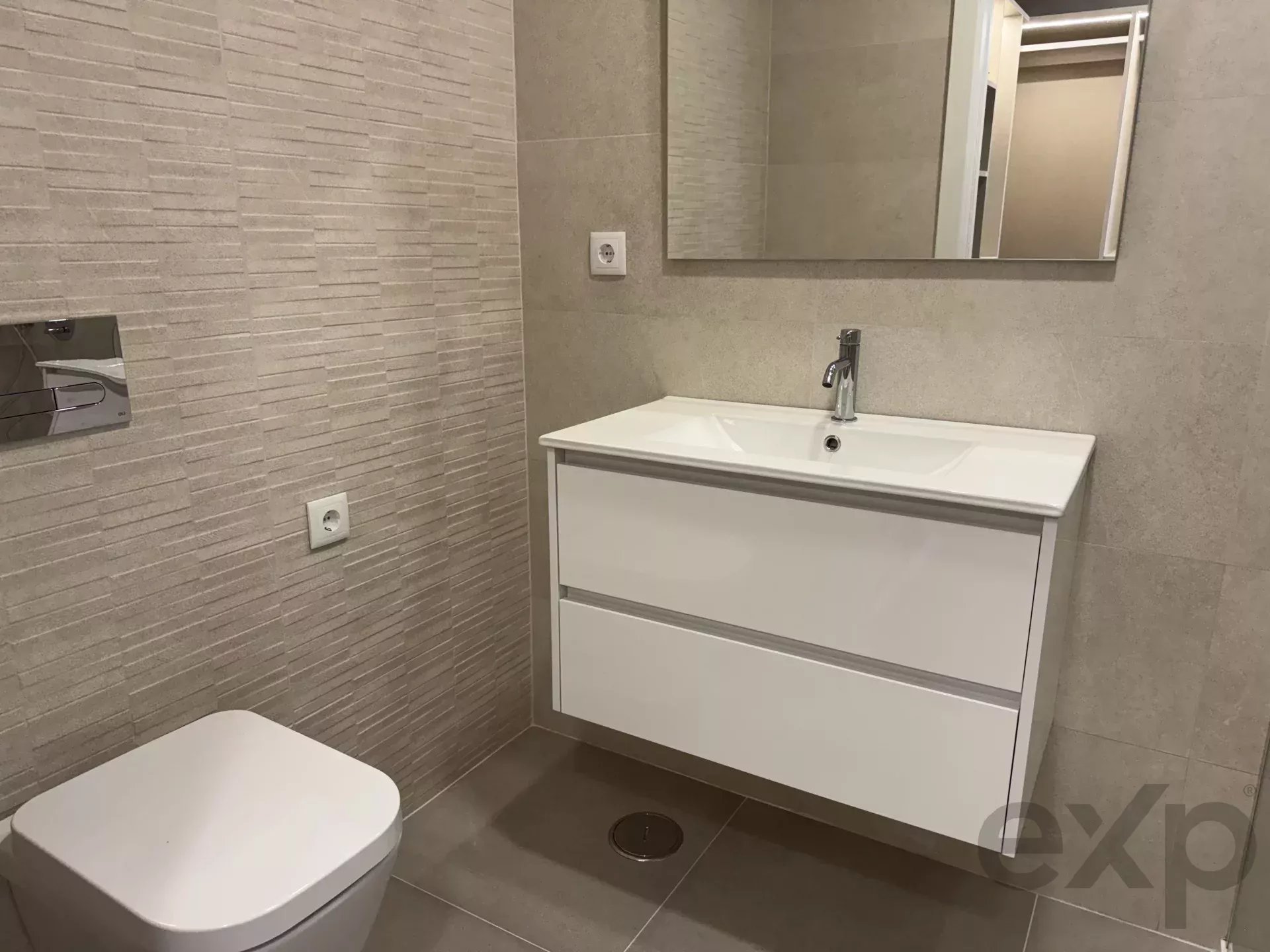 Modern 3-bedroom apartment with 142m² in Seixal 85506239 image 27