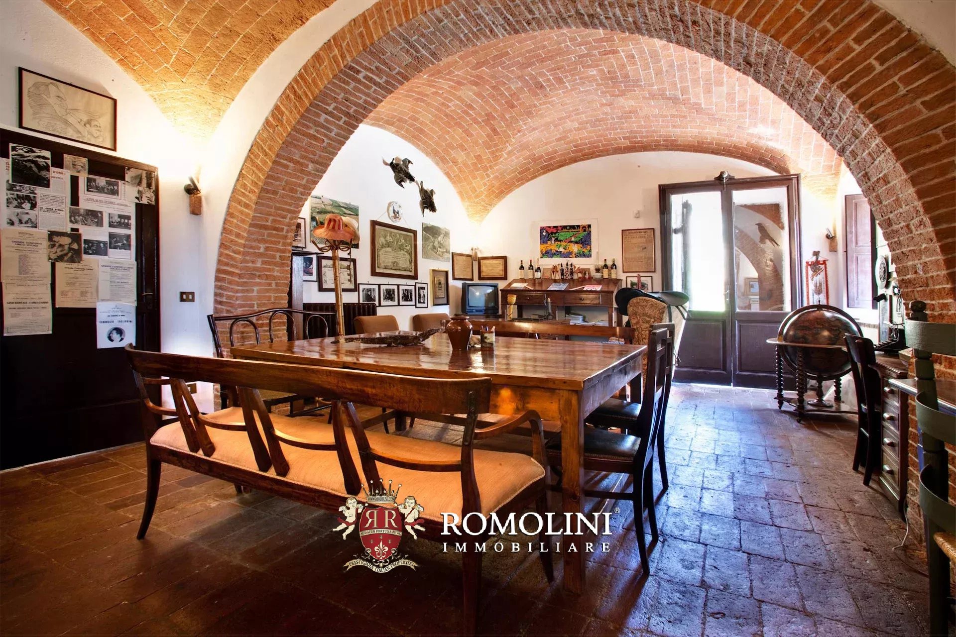 20 Bedroom Vineyard's Image 48