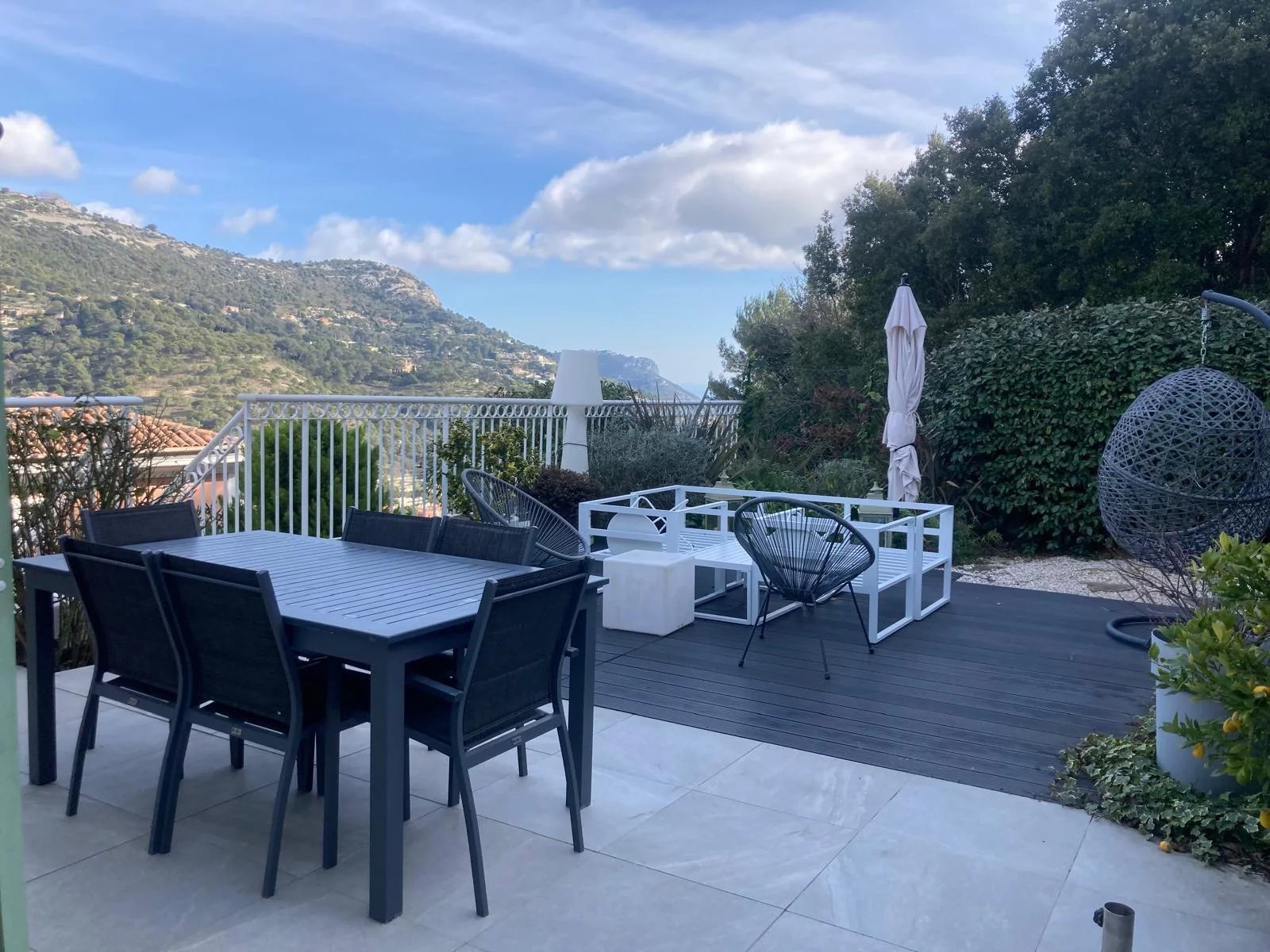 Luxurious Living in Beautiful Èze: Charming 100m² Home