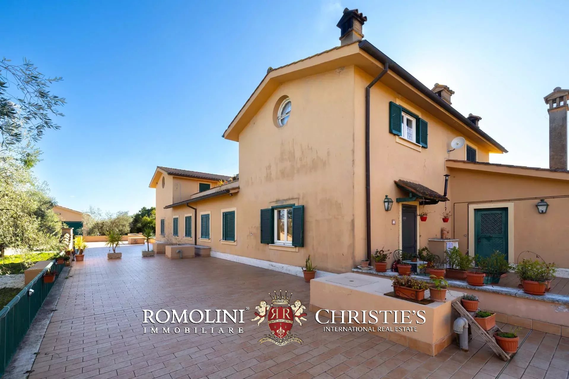 30 Bedroom Villa/Townhouse's Image 98