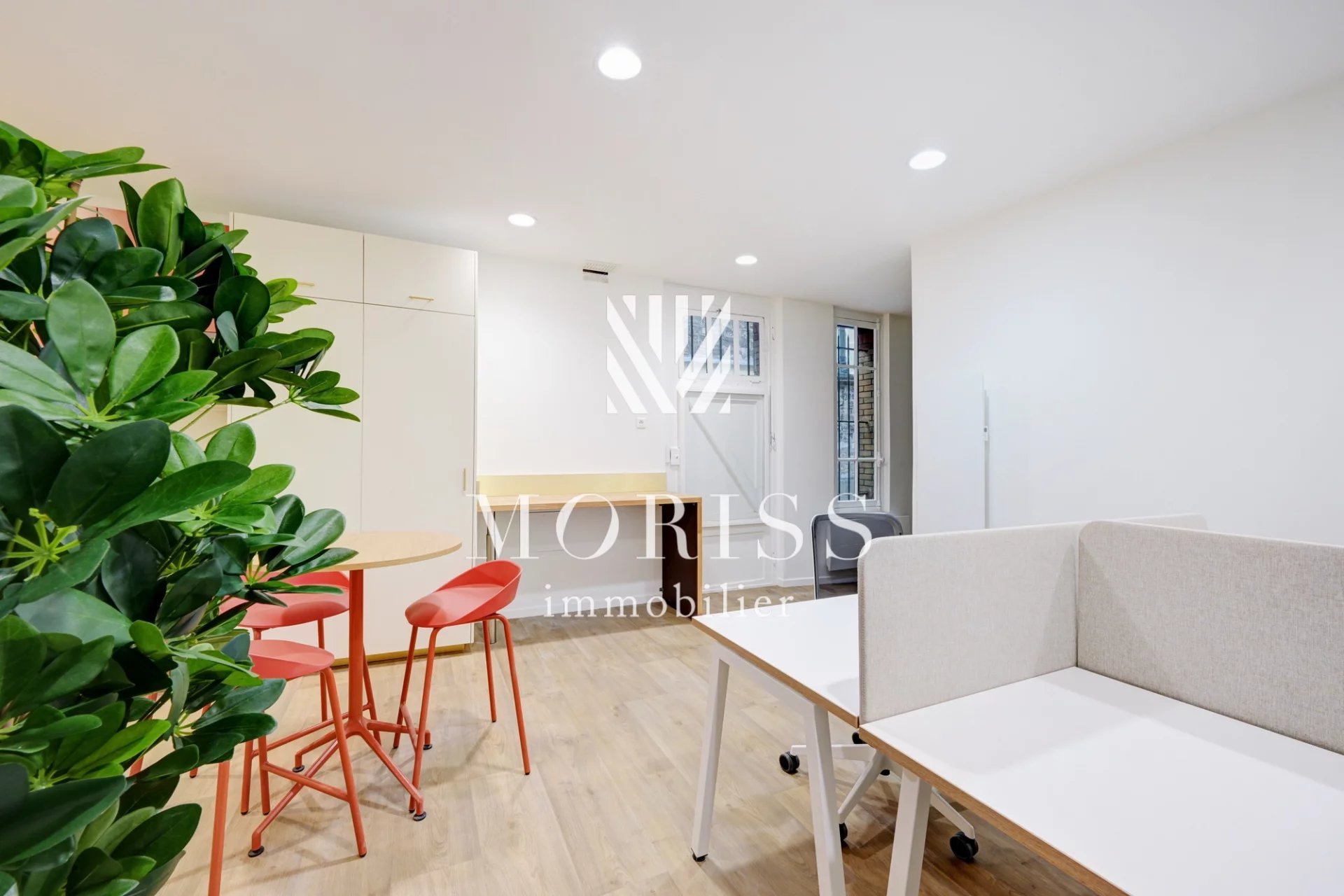 À vendre Espace Bureau – Murs de bureaux refaits à neuf – Adress - Image Array