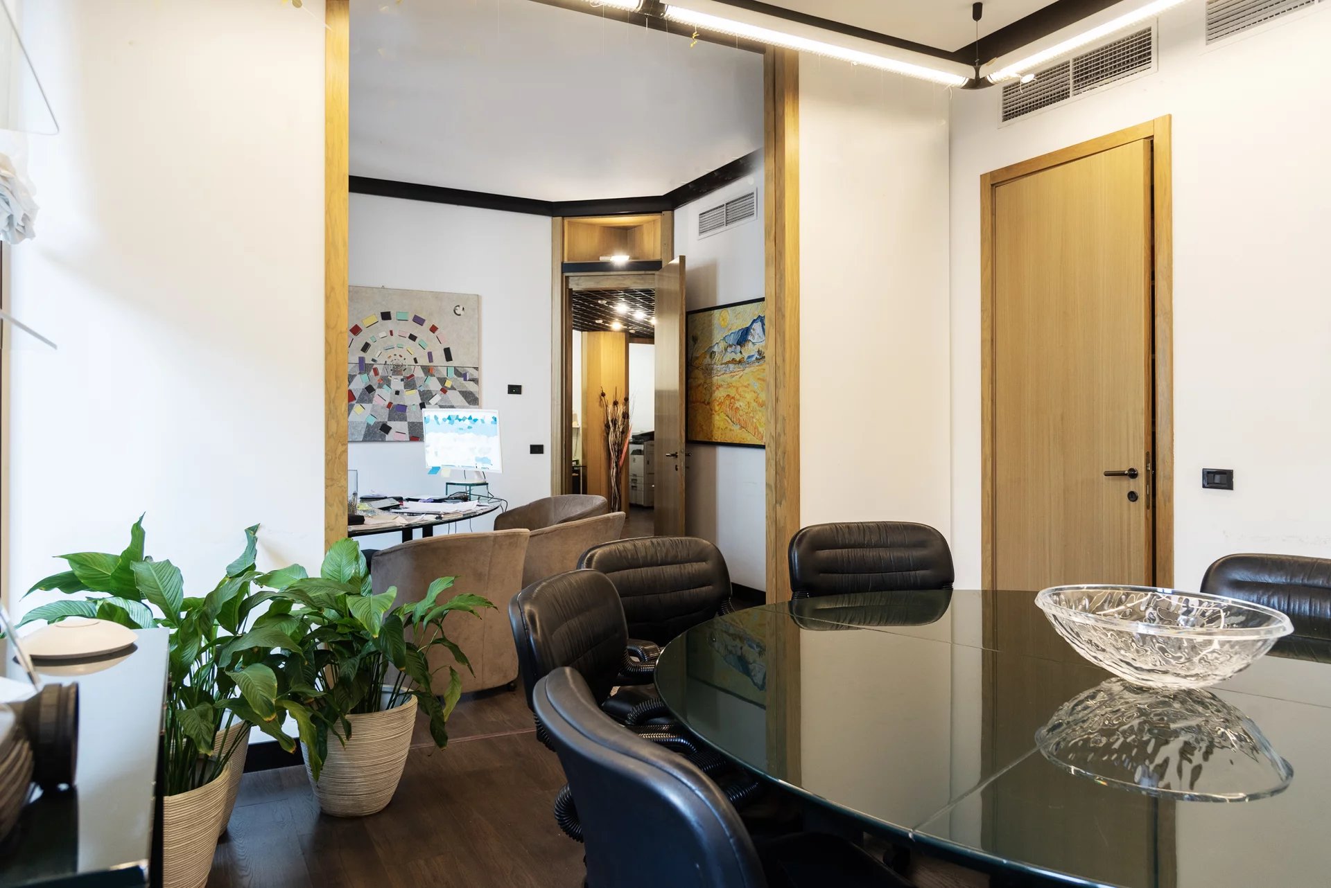 Eleganza e Centralità: Ufficio di Rappresentanza