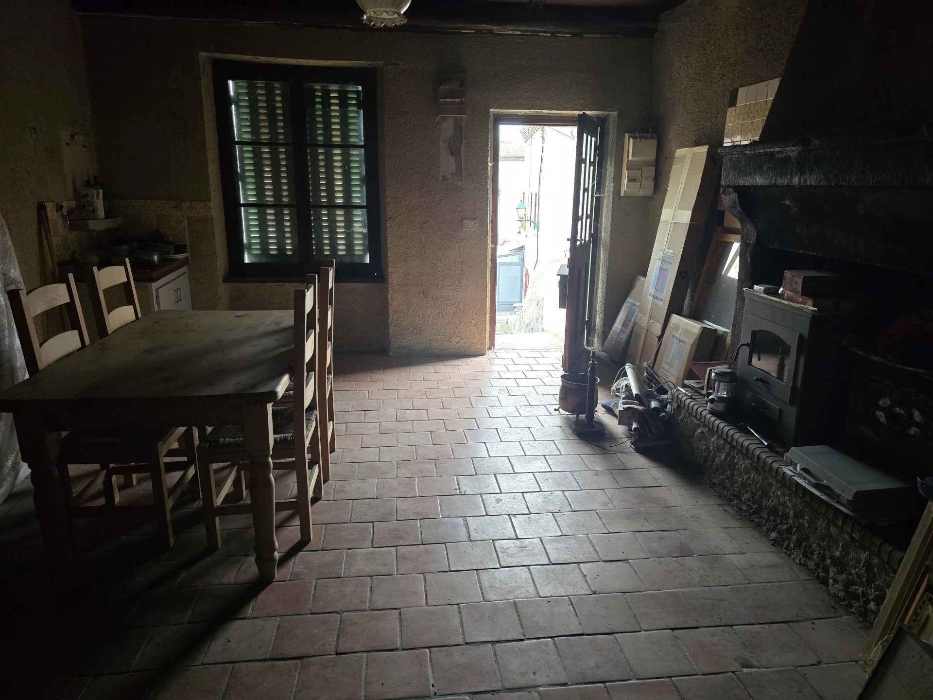 MAISON DE BOURG A RENOVER AVEC JARDIN