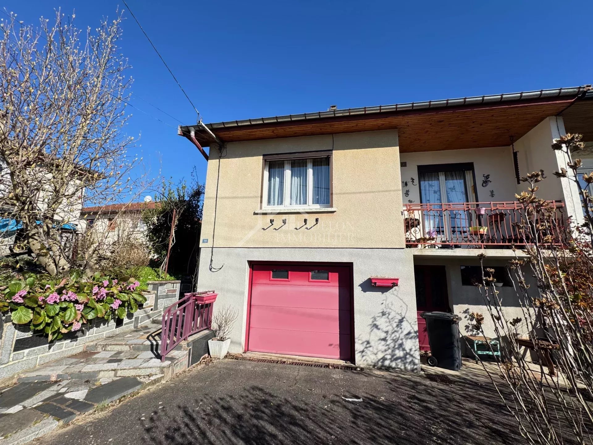 Agence immobilière de 