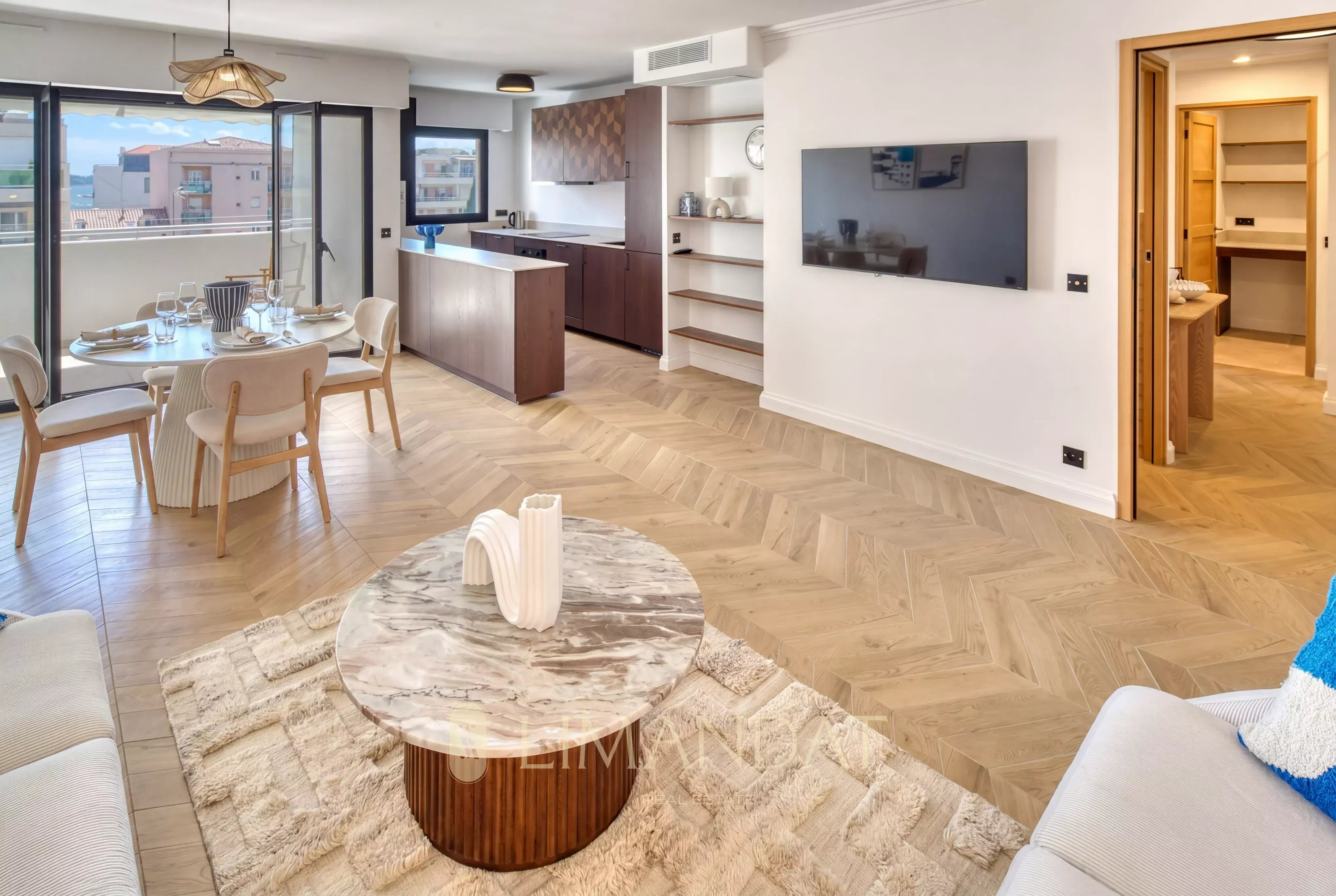 Cannes Palm Beach- Plages et commerces a pieds - Appartement 68 m² - 2 chambres - Aperçu mer