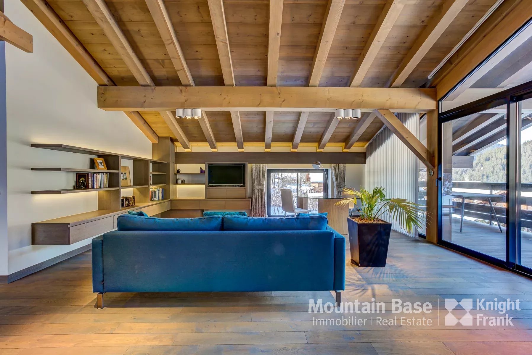 Photo of Beautifully designed, contemporary 4/5 bedroom chalet in a quiet area of Les Houches