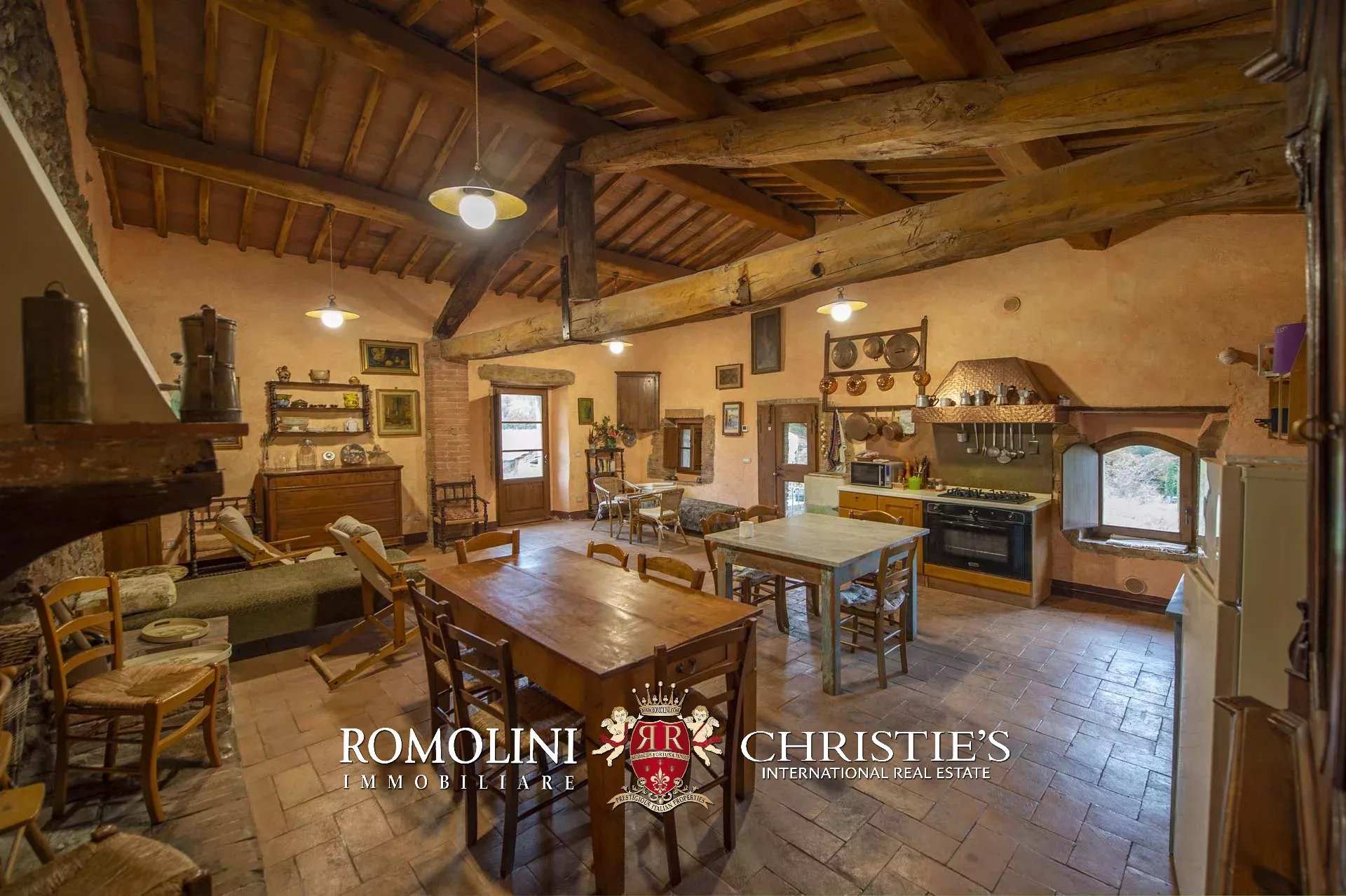 8 Bedroom Villa/Townhouse's Image 22