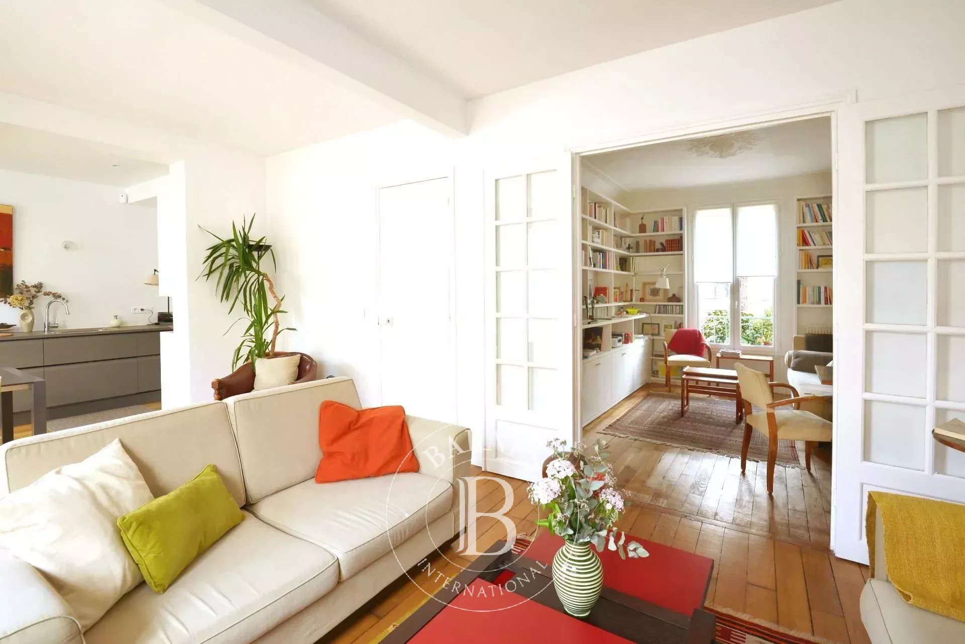 Ev Vanves - picture 4