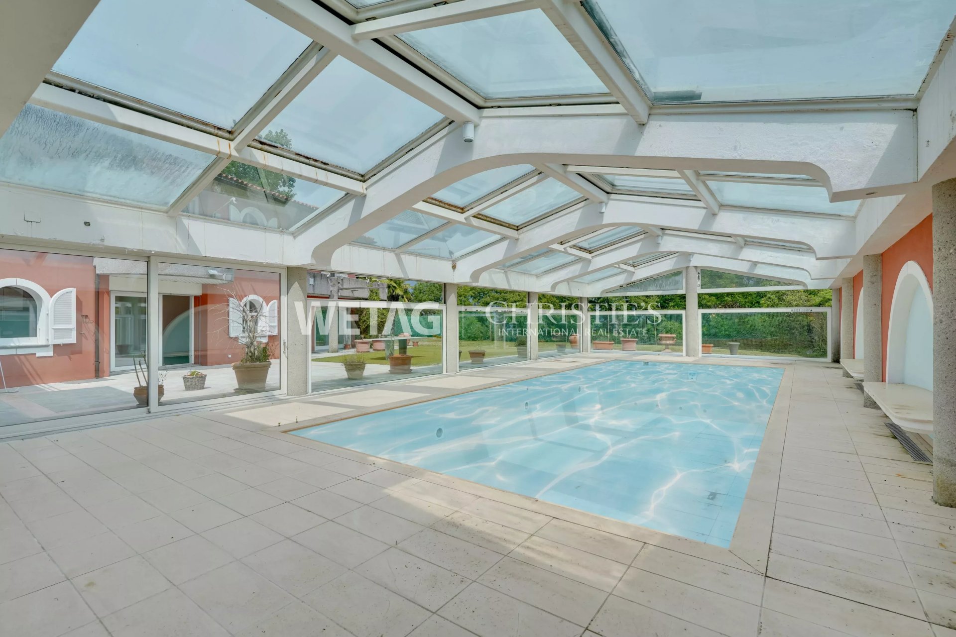 7 Bedroom Villa/Townhouse's Image 3