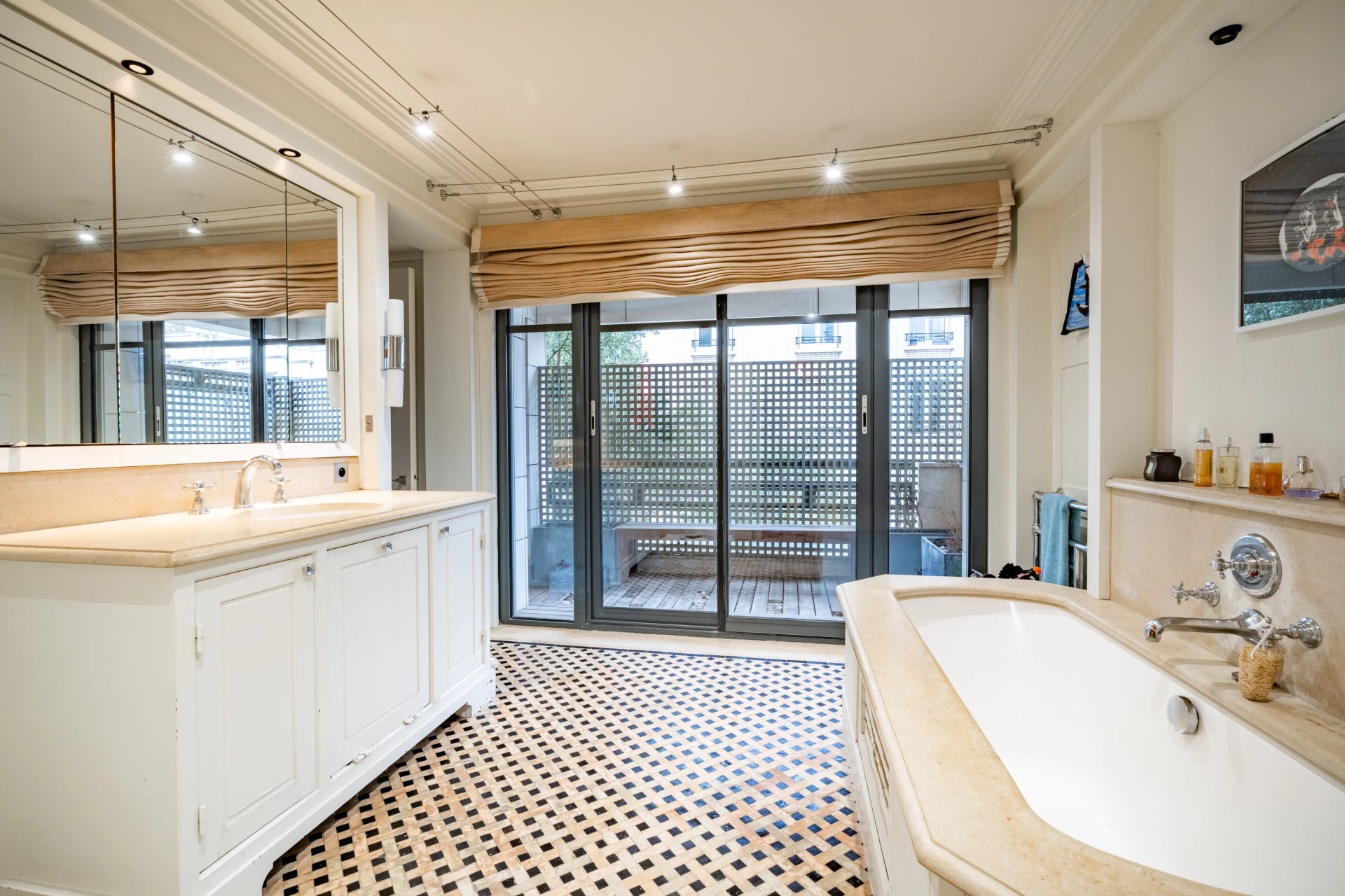 4 Bedroom Villa/Townhouse's Image 10