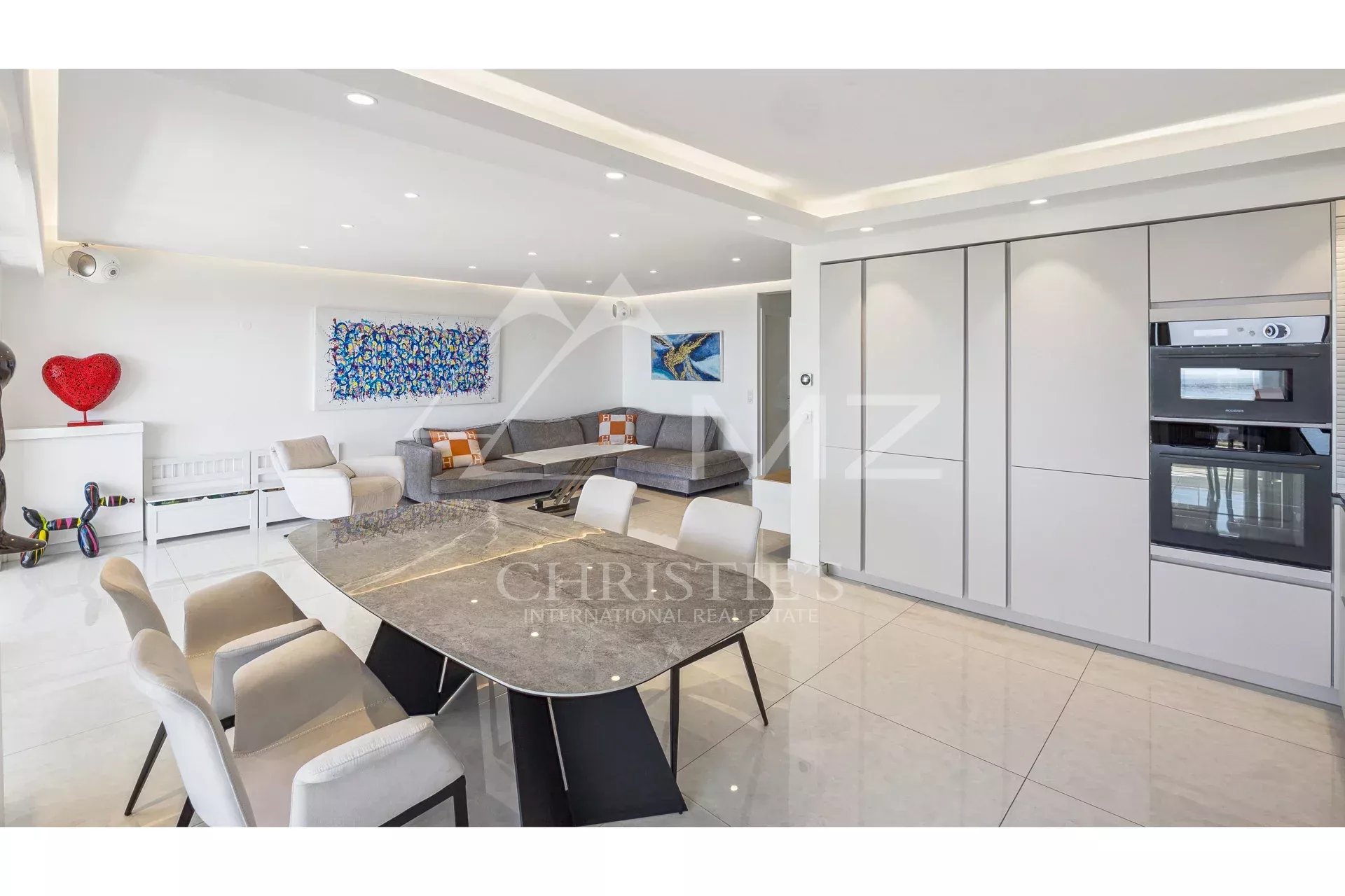 2 Bedroom Apartment/Flat's Image 4