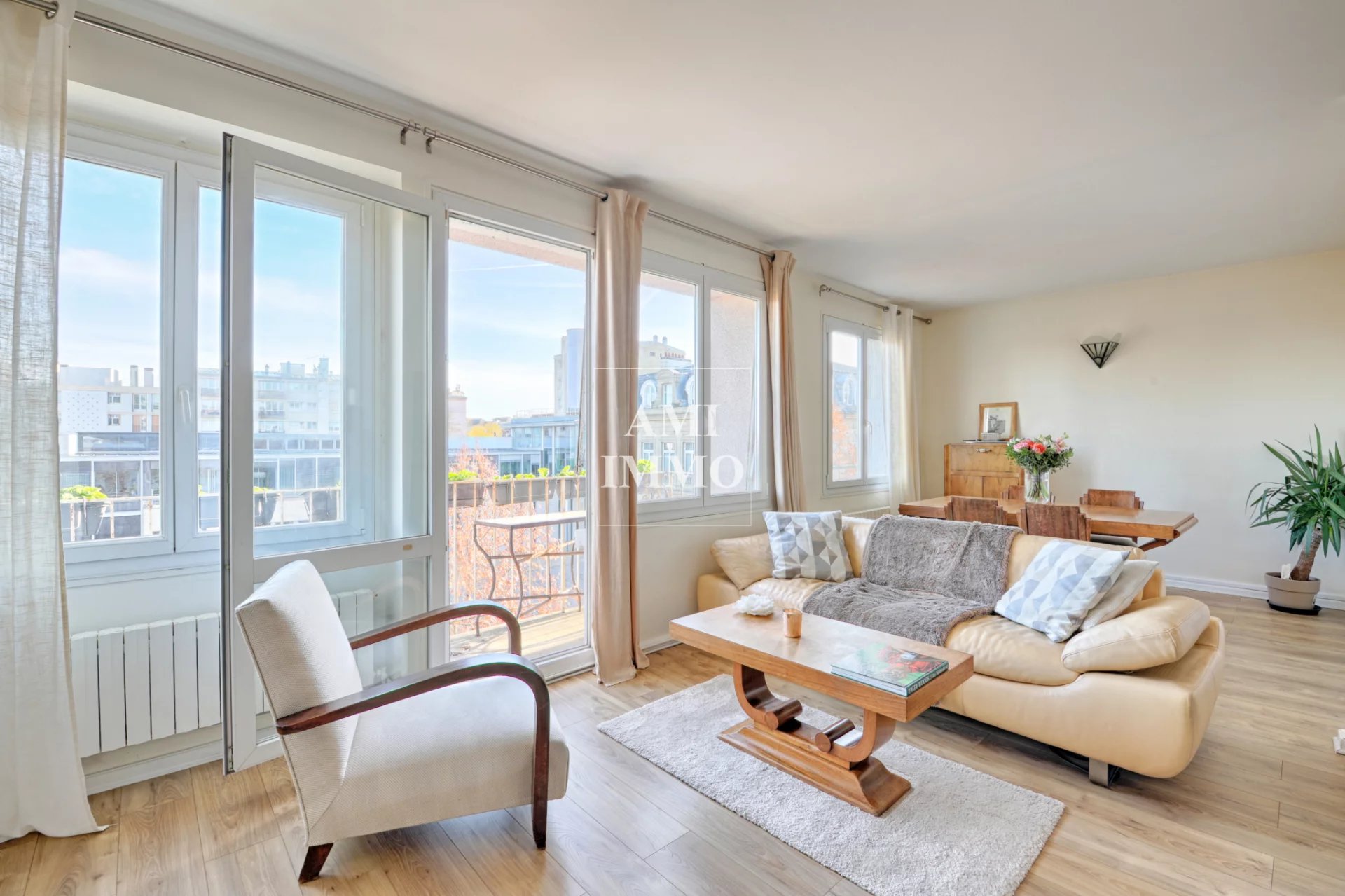 APPARTEMENT 4 PIÈCES BALCON